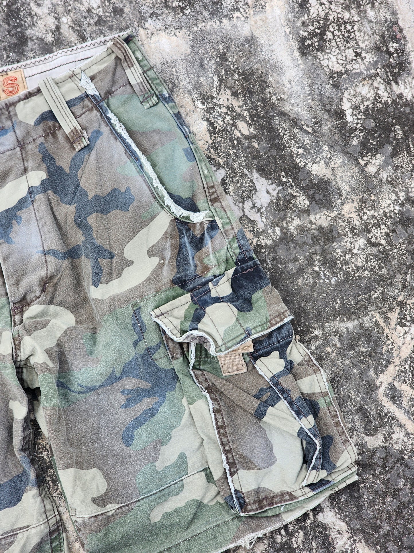 Jack and Jones Workwear Camo Jorts (31)