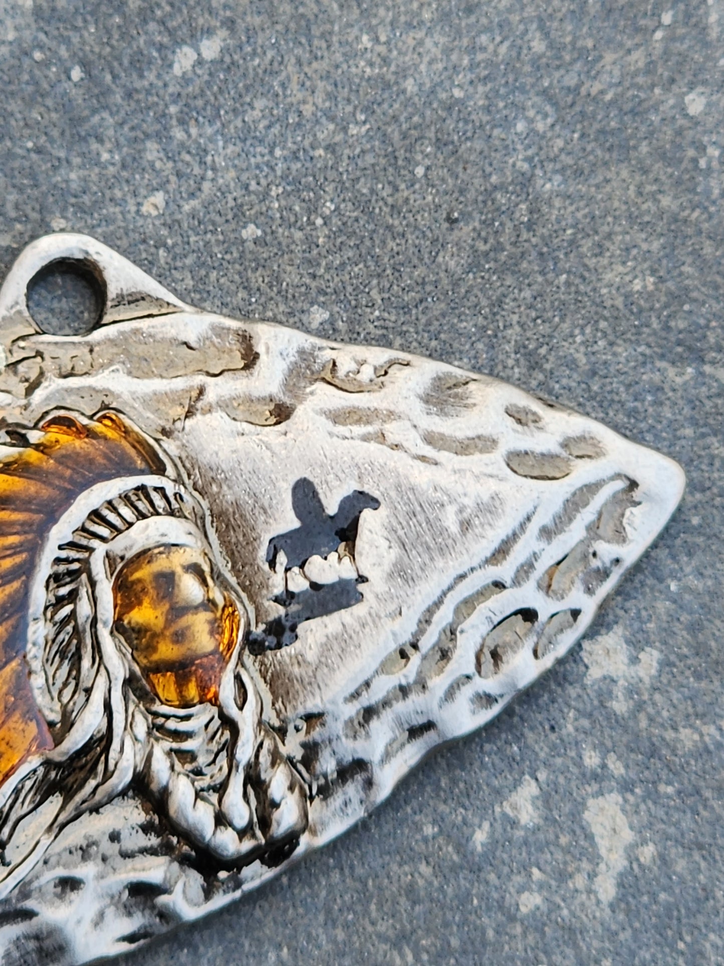 Vintage Siskiyou Automotive arrowhead-shaped Native American Collector's Pendant / Keychain