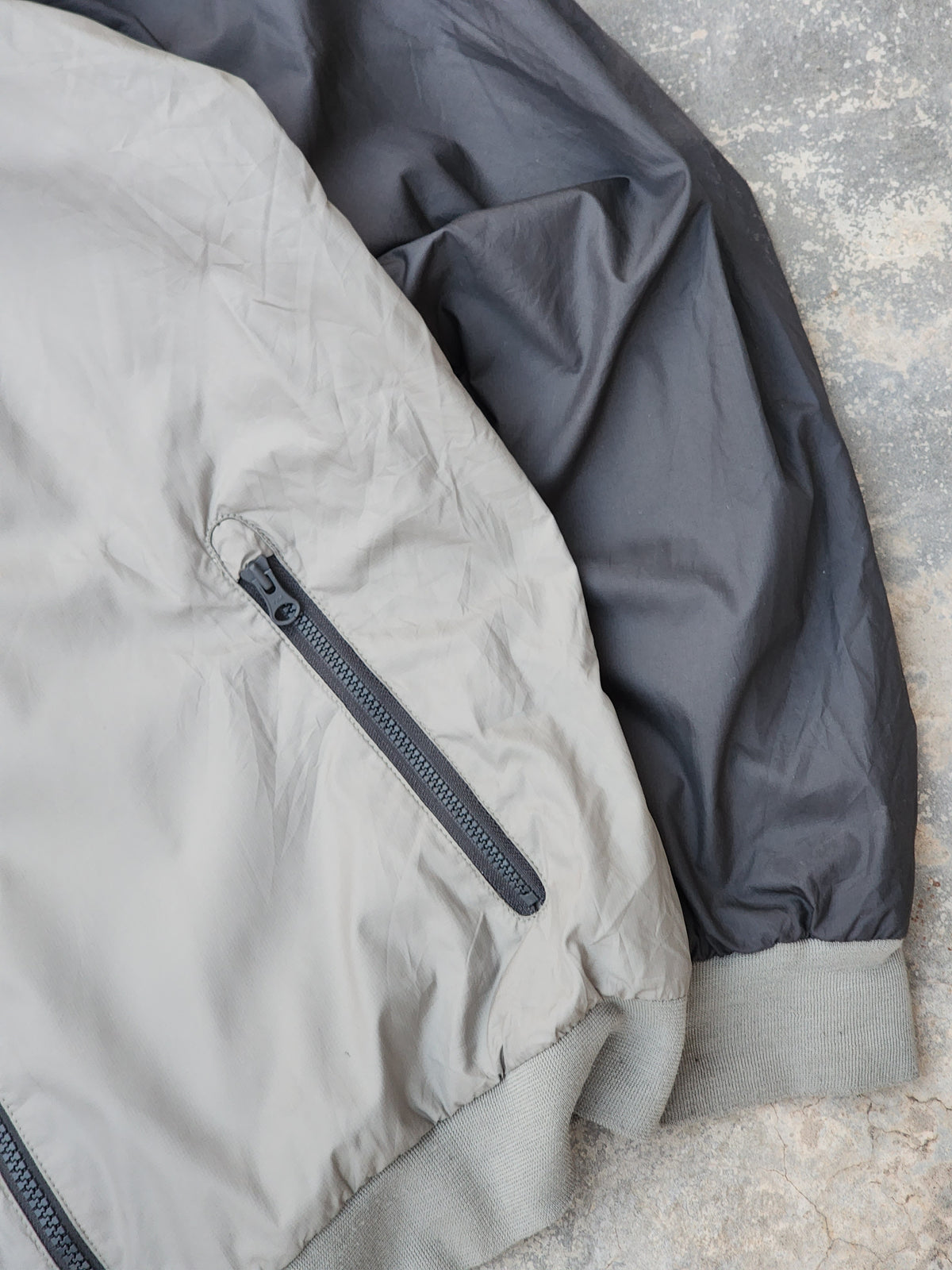 Nike Sportswear Windrunner Men's Hooded Windbreaker Jacket Olive and Grey (M)