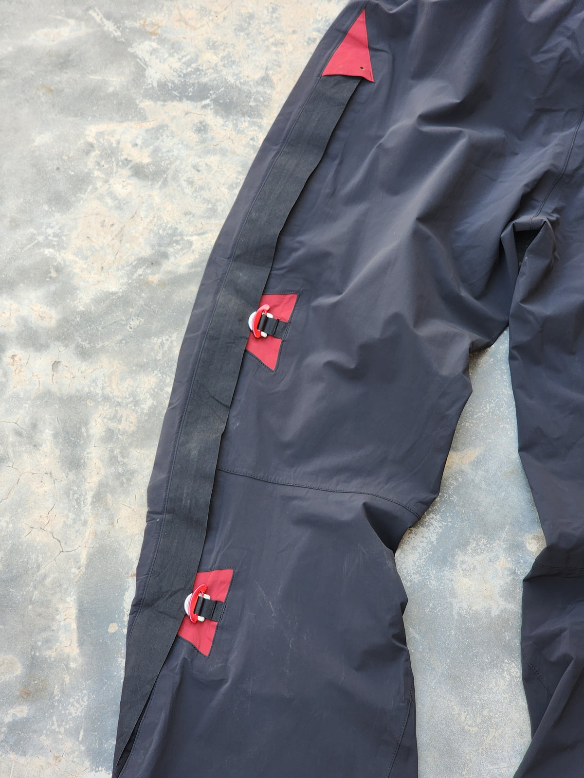 Klattermusen Heavy Duty Hiking Flared Trackpants (L)