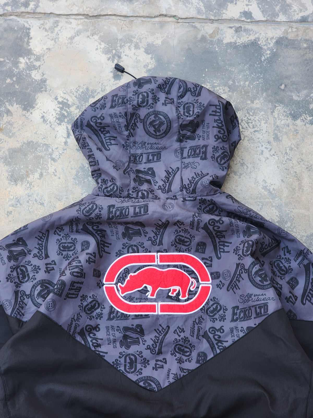 Vintage Ecko Unltd. All-Over Graphic Print Two-Tone Chevron Windbreaker Jacket (S/M)