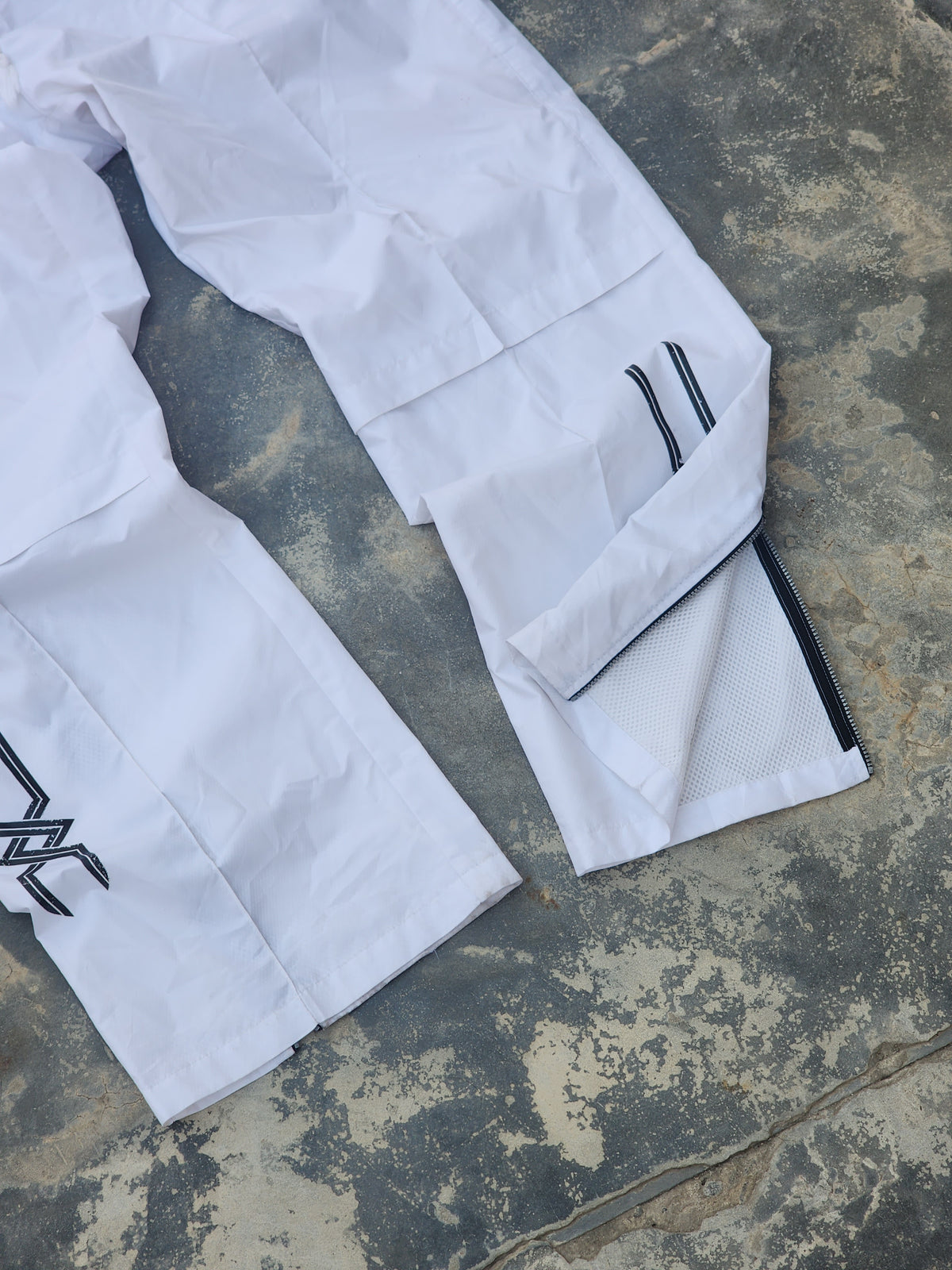 Vintage Mizuno White Trackpants (M)