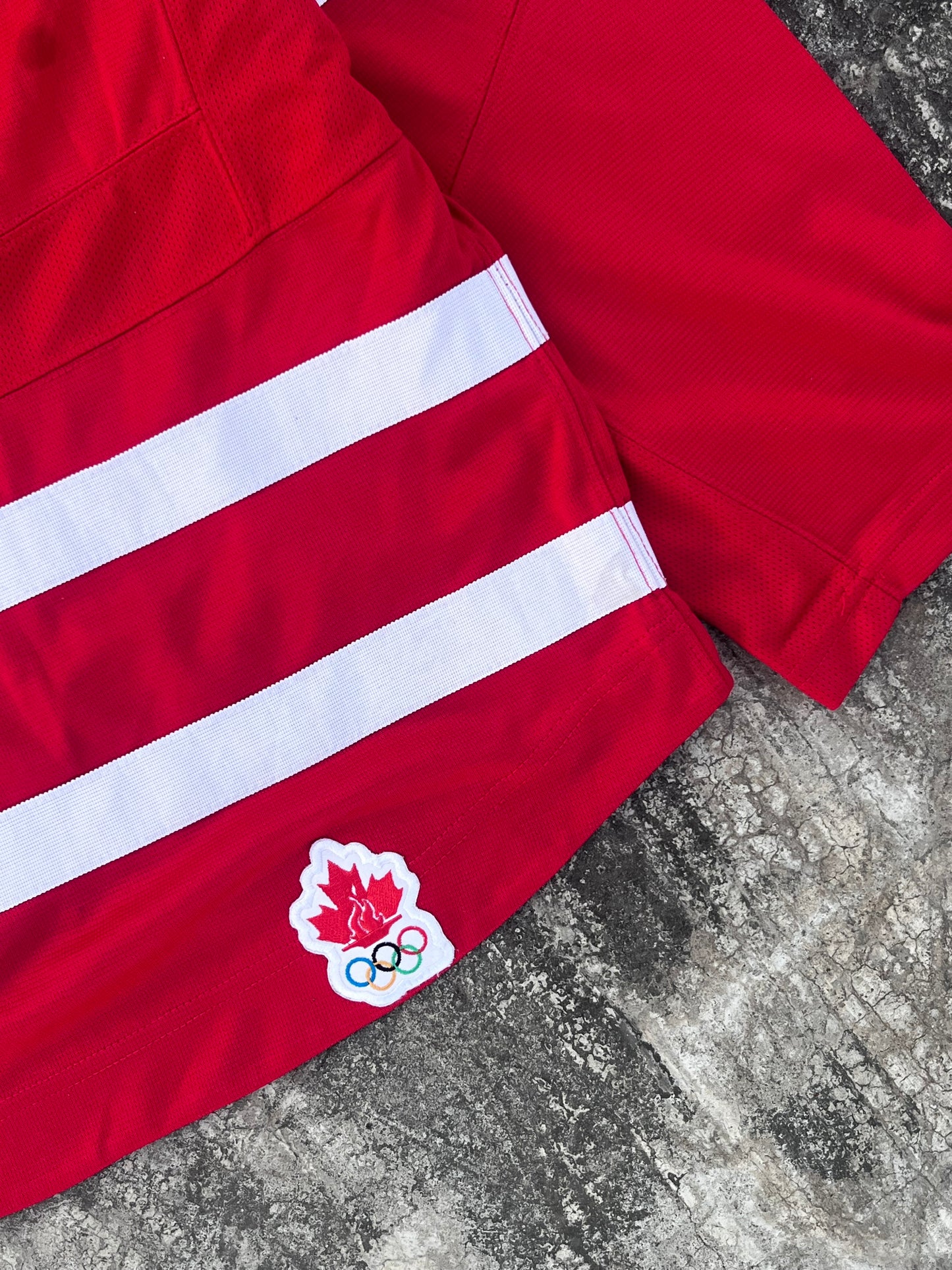 Vintage 2010 nike Canada hockey jersey