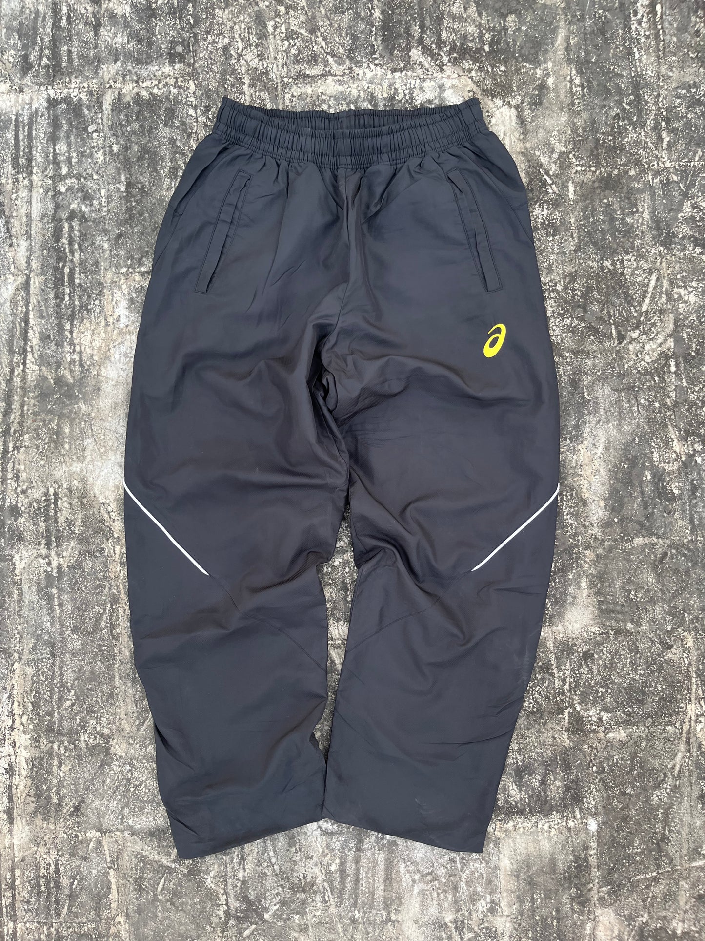 Vintage Asics Black-Gold Logo Baggy Trackpants (S)