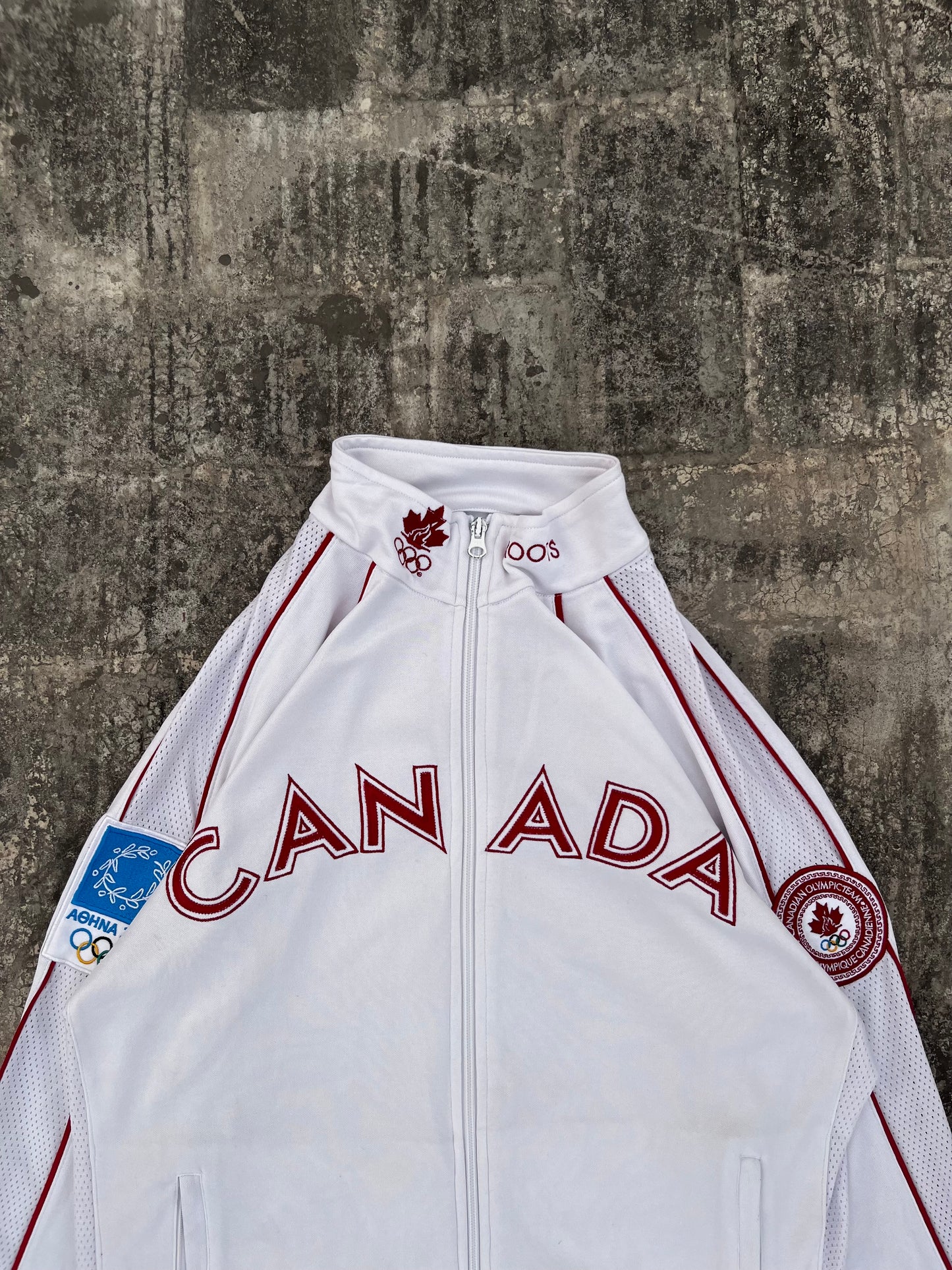Roots Olympics Canada 2004 Vintage Windbreaker (M)