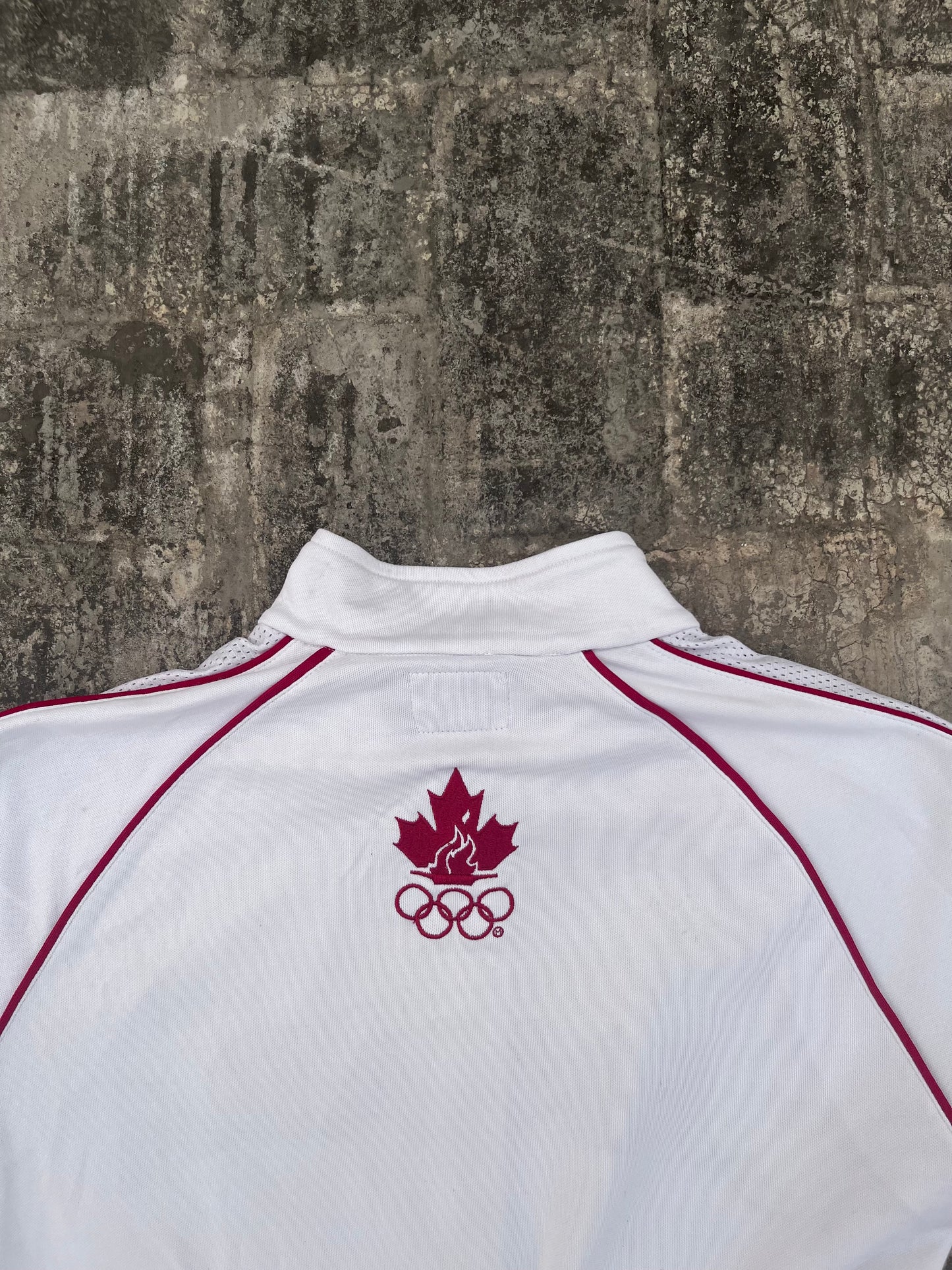 Roots Olympics Canada 2004 Vintage Windbreaker (M)