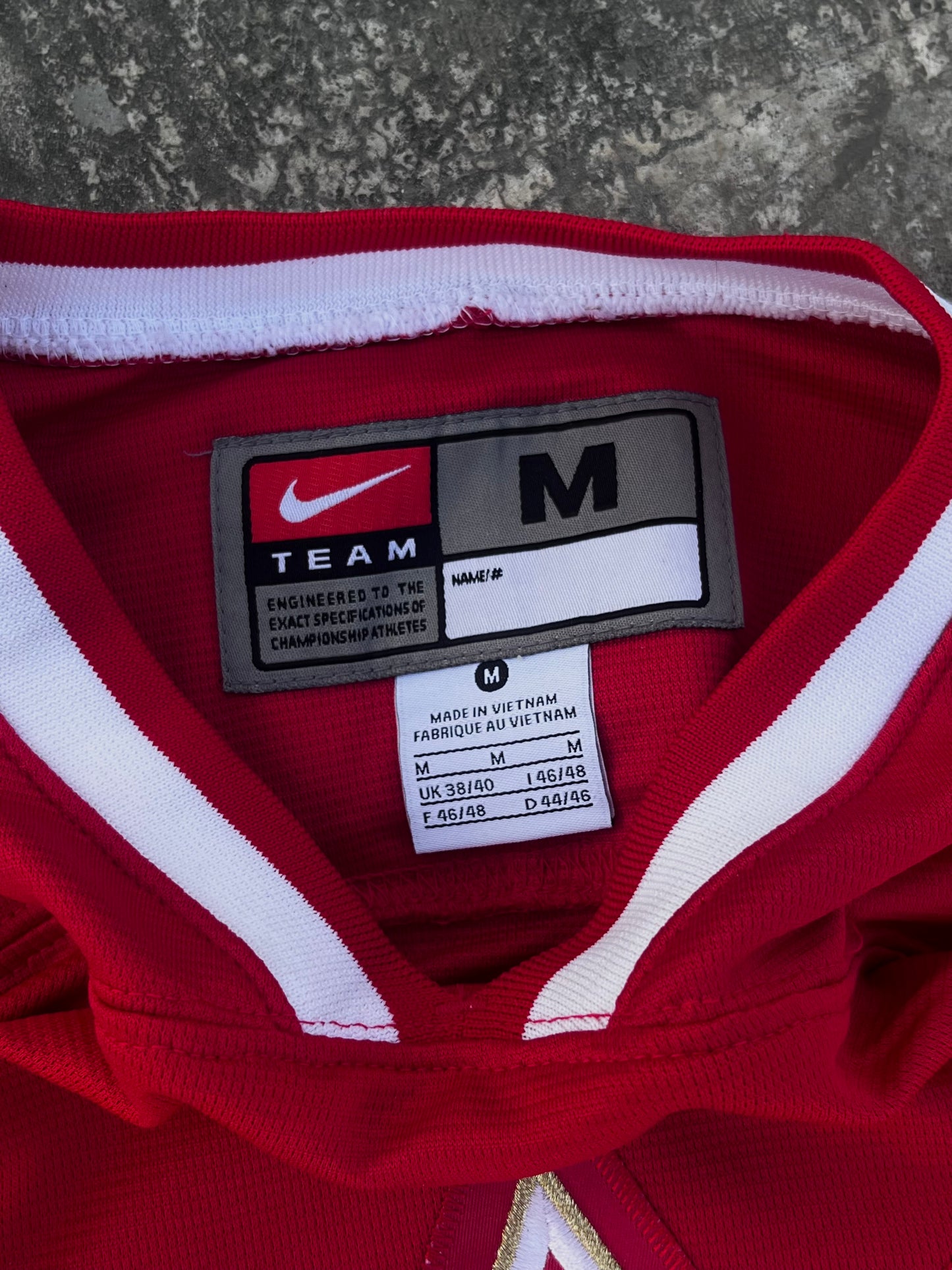 Vintage 2010 nike Canada hockey jersey