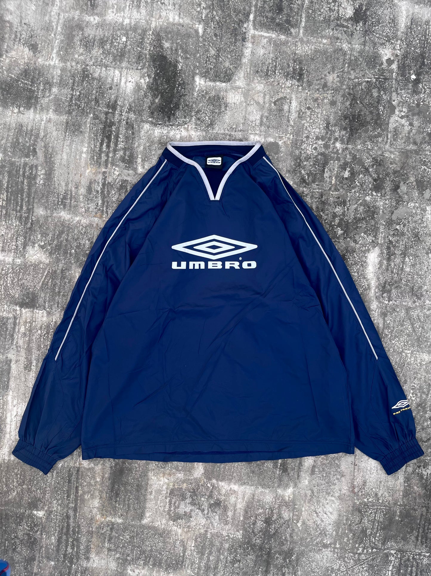 Umbro Ultra Thin Windbreaker Jersey (L)