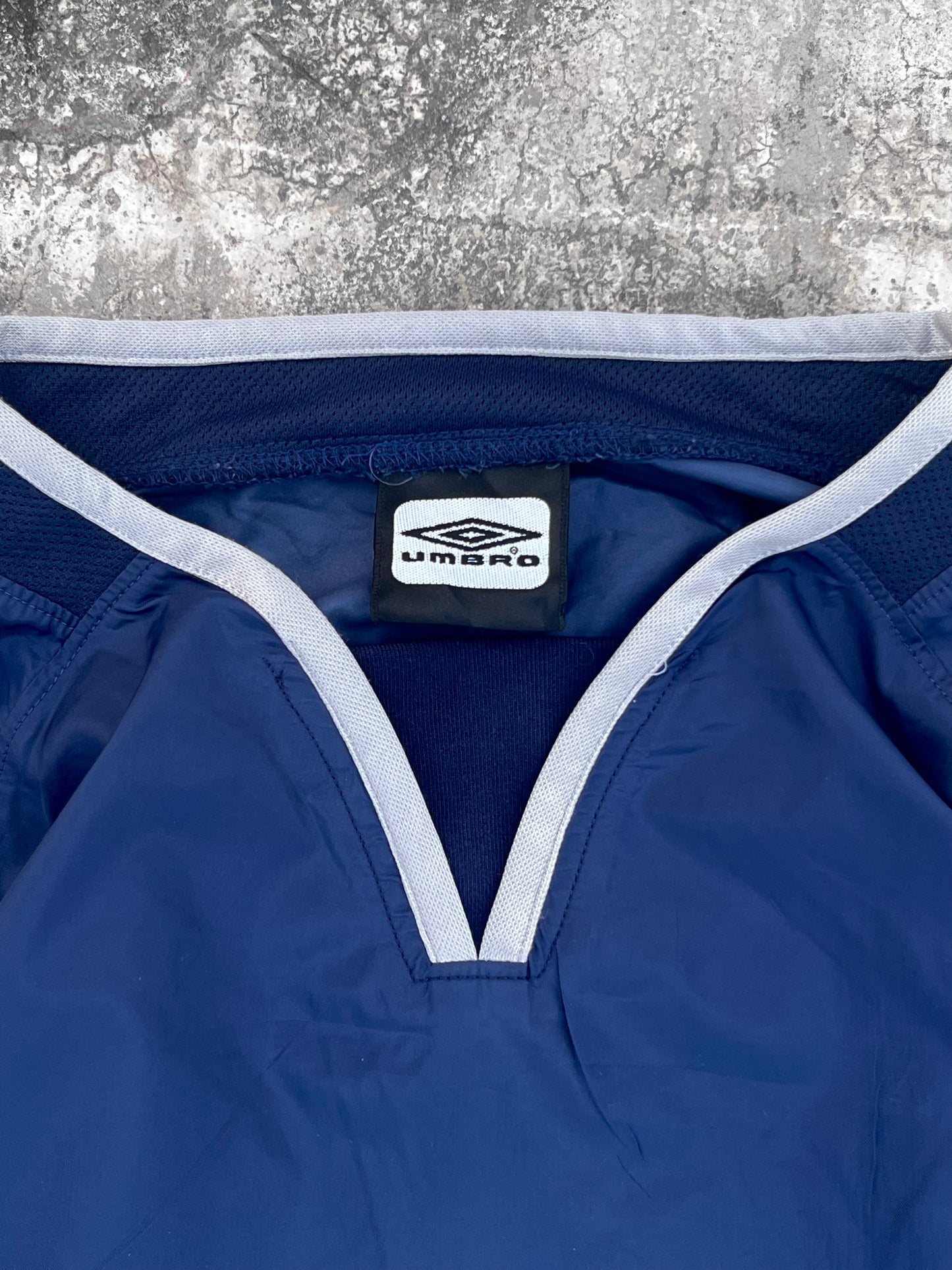 Umbro Ultra Thin Windbreaker Jersey (L)