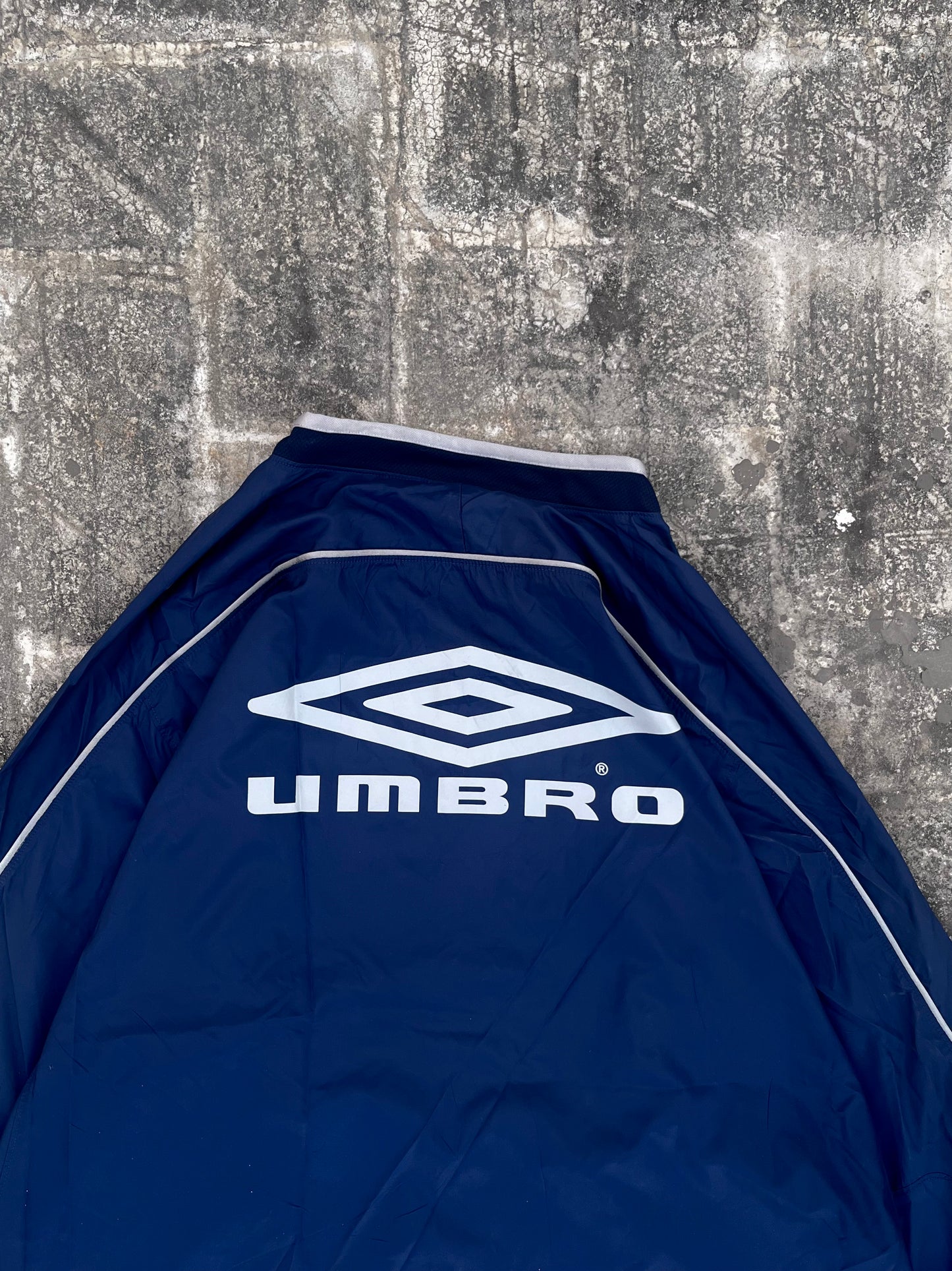 Umbro Ultra Thin Windbreaker Jersey (L)