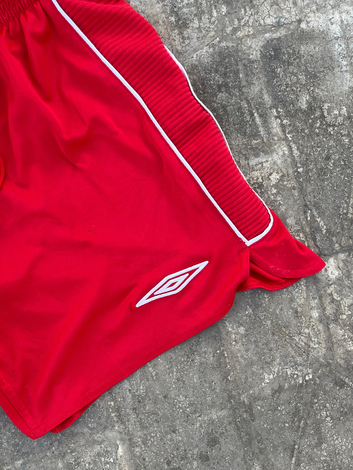 Umbro Striped Red/White Football Shorts (L)