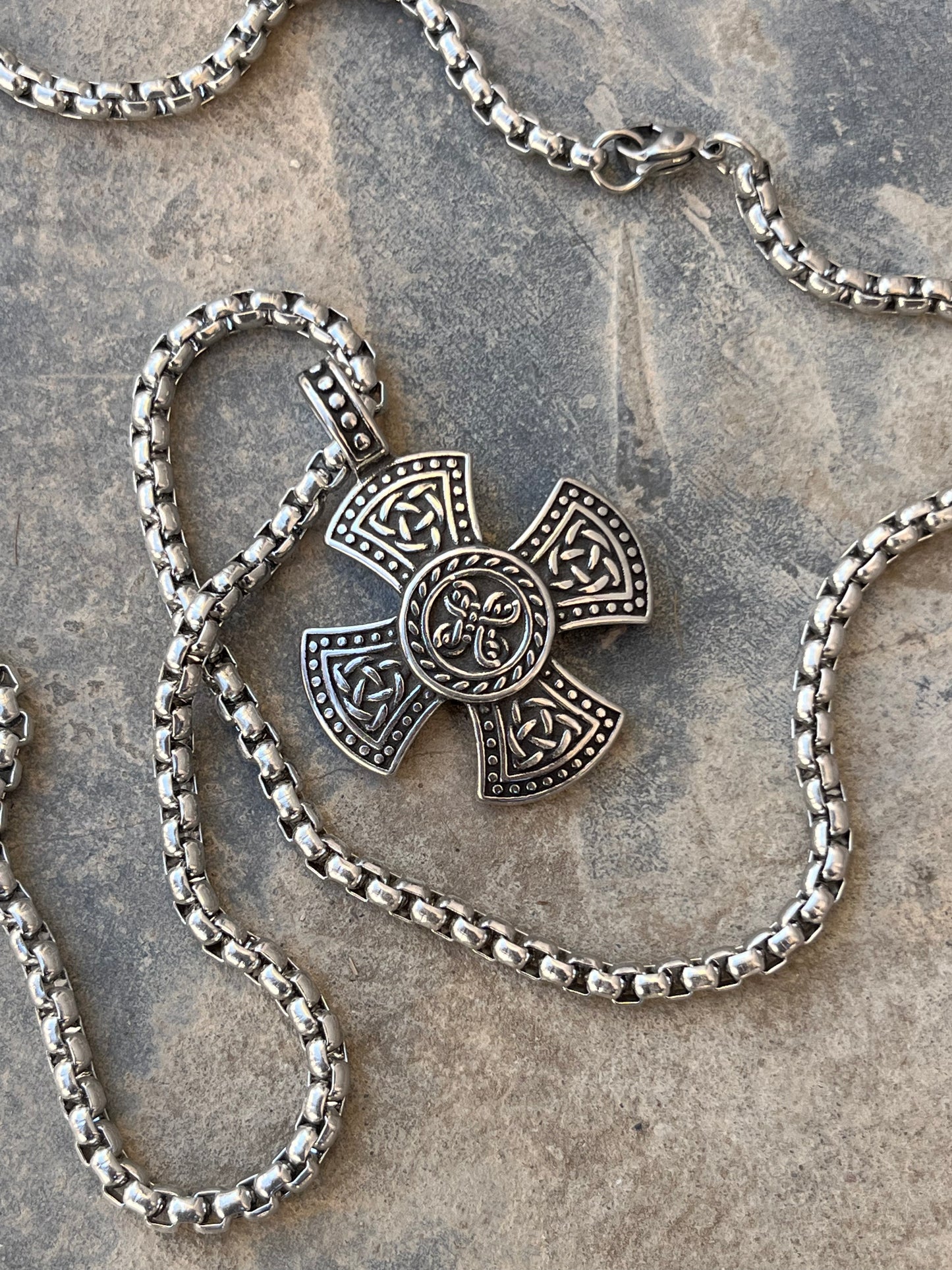 Vintage Celtic Knots Pendant