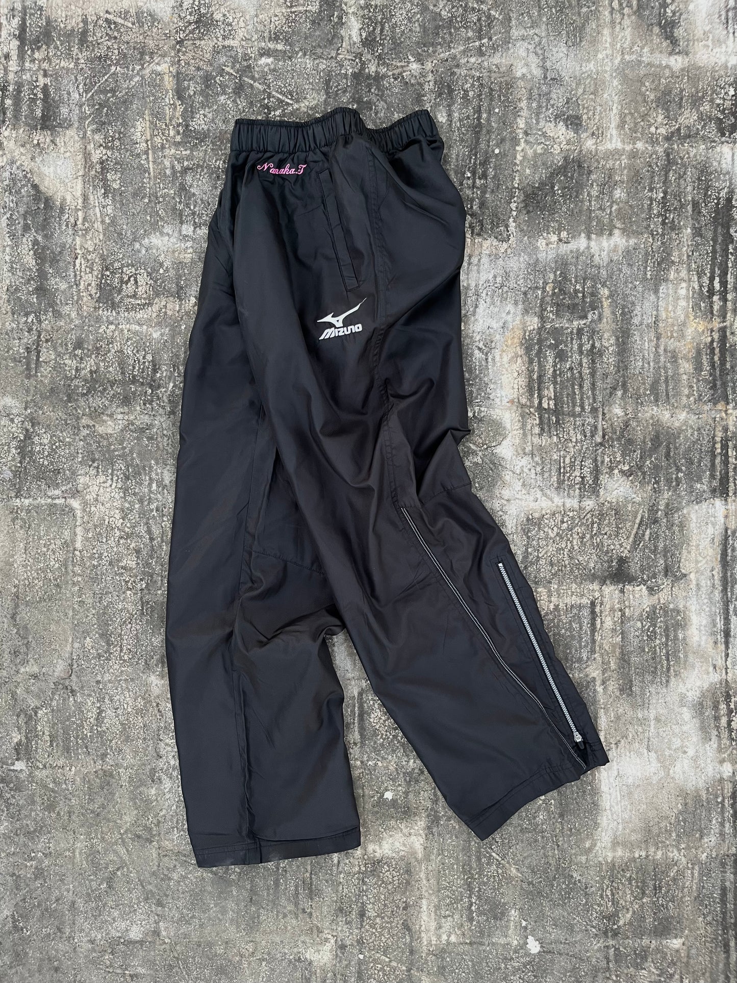 Vintage Mizuno Black - Pink Baggy Trackpants (S)