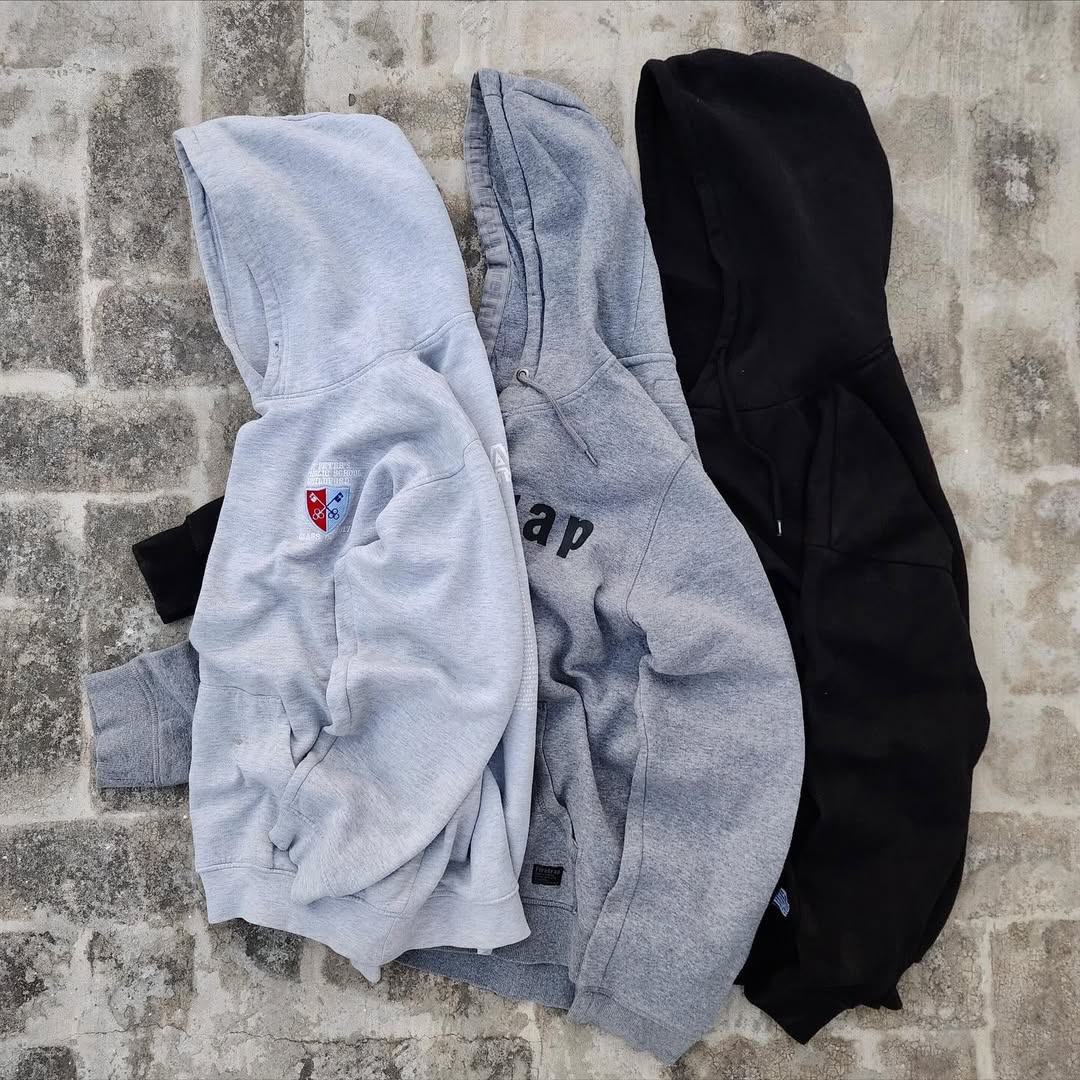 Hoodies & Sweatshirts