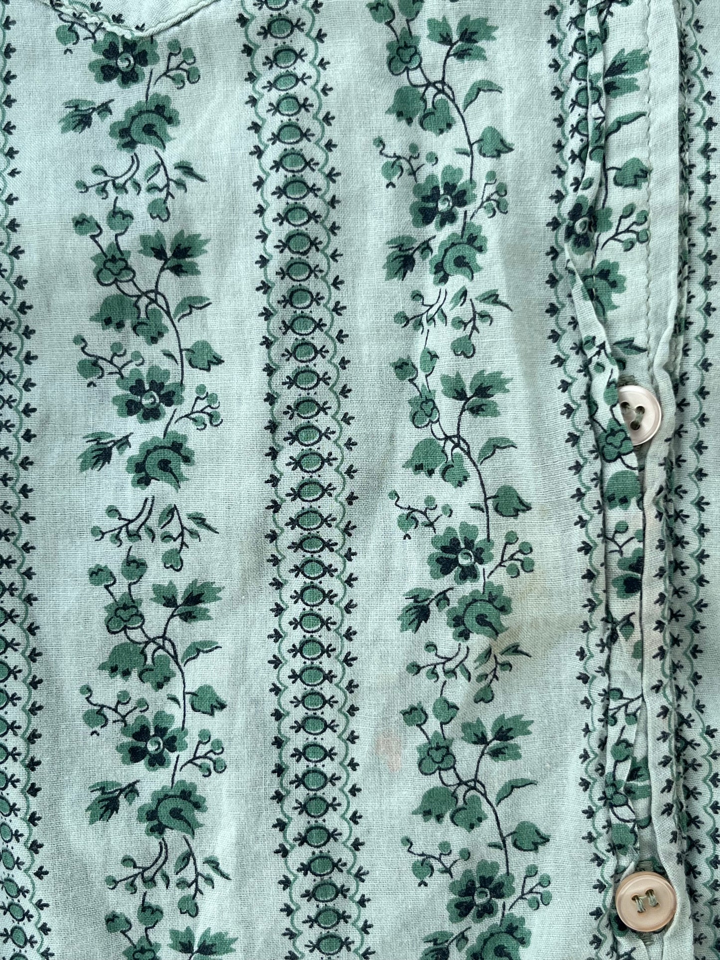 Periscope Green Leaves Y2K women's Button Down (M)