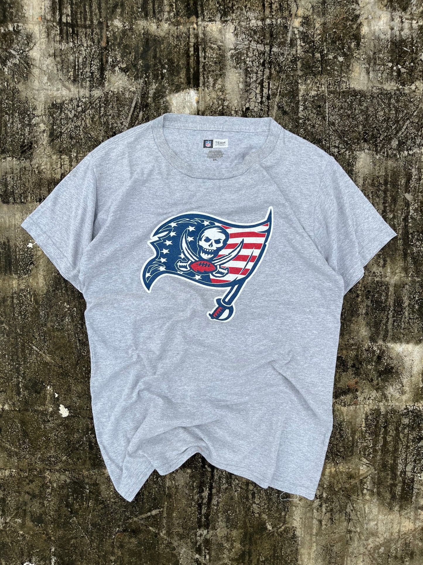 Vintage NFL Buccaneers Tee (L)