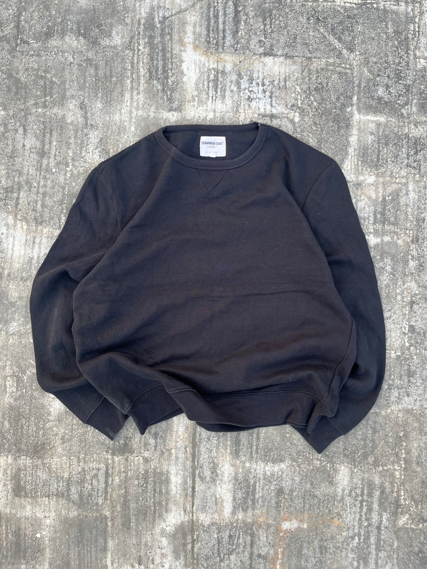 Cedarwood Black Plain Sweatshirt (M)
