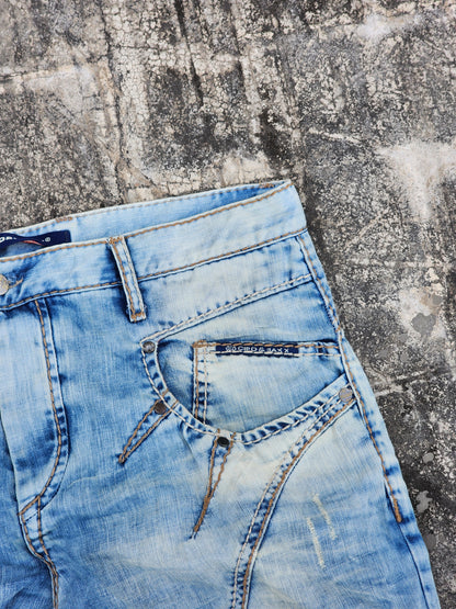 Cipo and Baxx baggy Denim Jorts (38)