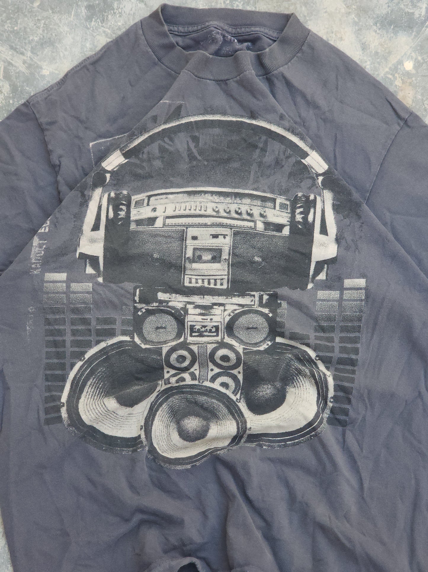 Vintage Stereo Box Graphic Tee (M/L)