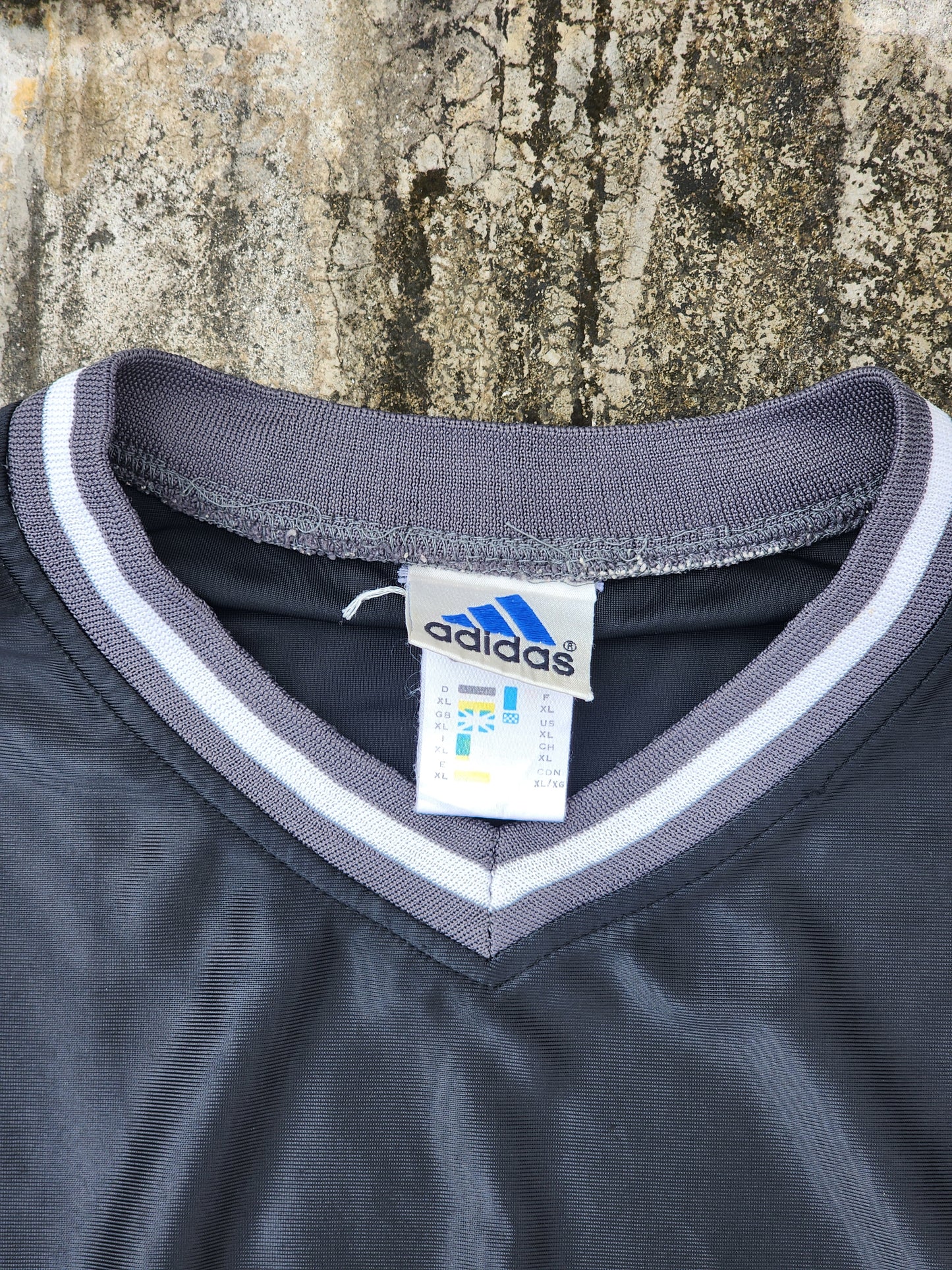 Vintage 90's Adidas Black Oversized and Boxy Fit Jersey (XL)