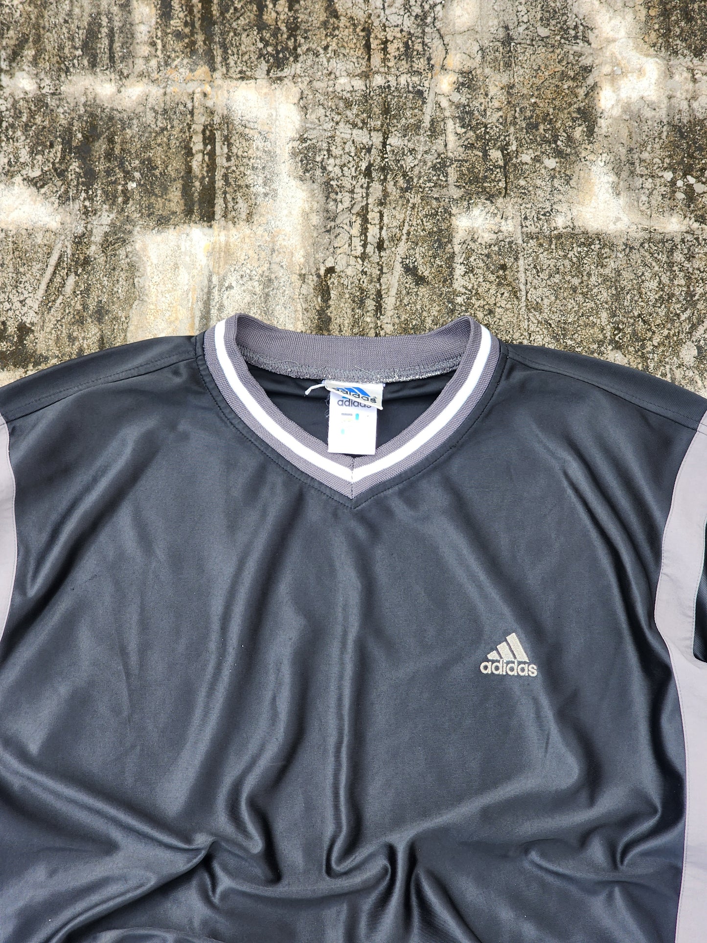 Vintage 90's Adidas Black Oversized and Boxy Fit Jersey (XL)