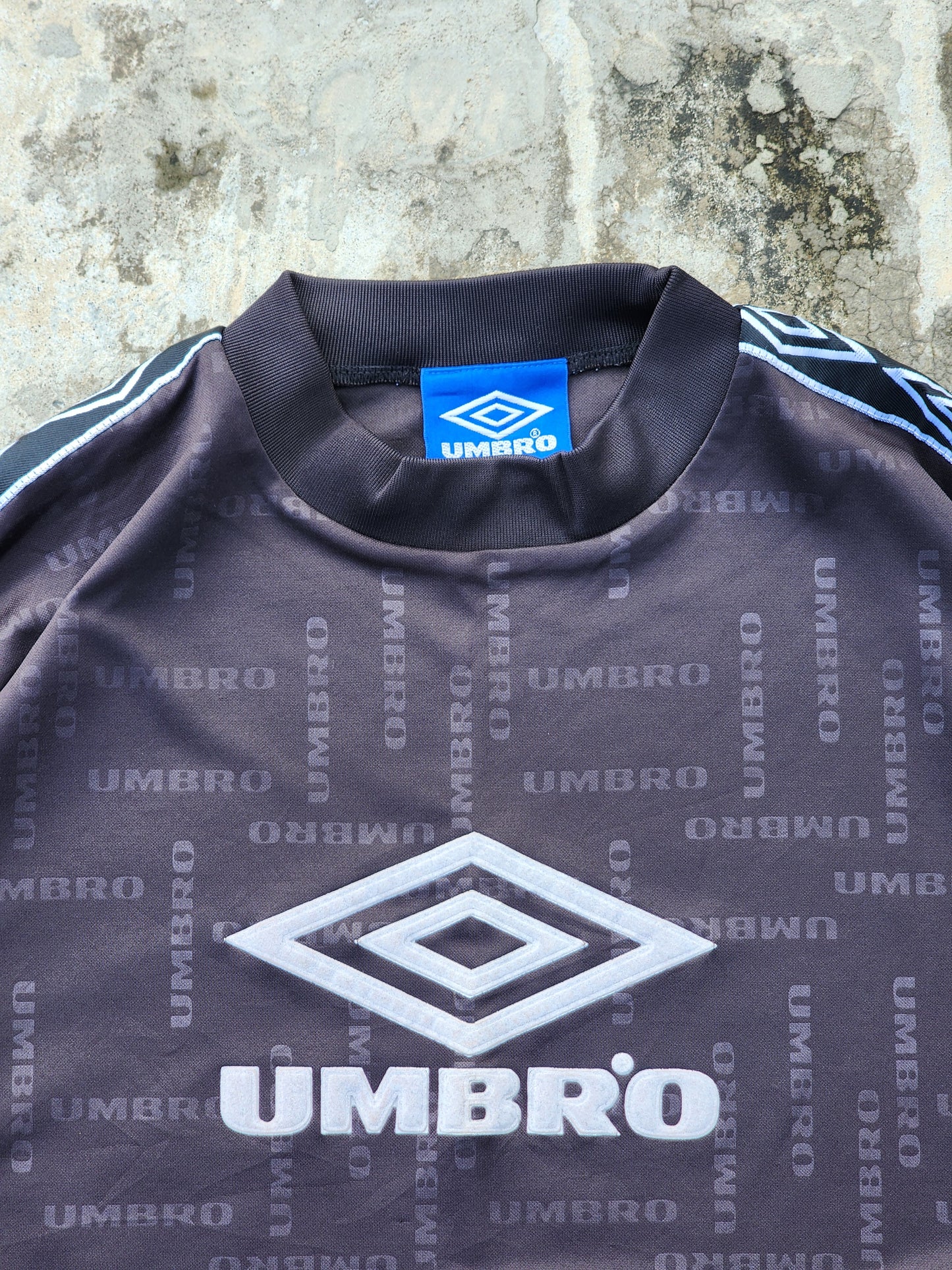 Vintage 90's Umbro Soccer Jersey - Boxy Fit (M)