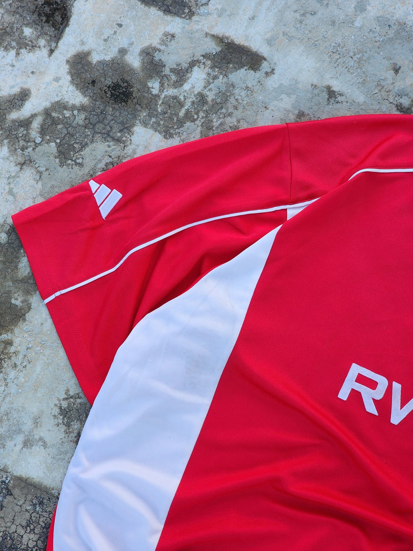 Red Devils ( Manchester United ) RWE Adidas Soccer Jersey Oversized - Boxy Fit (L)