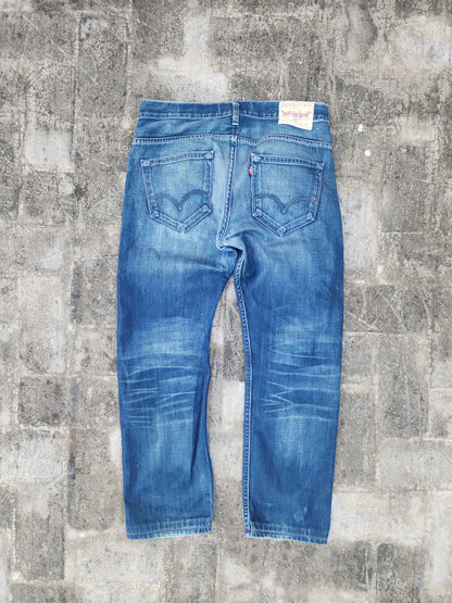 Vintage Levi's 504 Straight Fit Jeans (33)