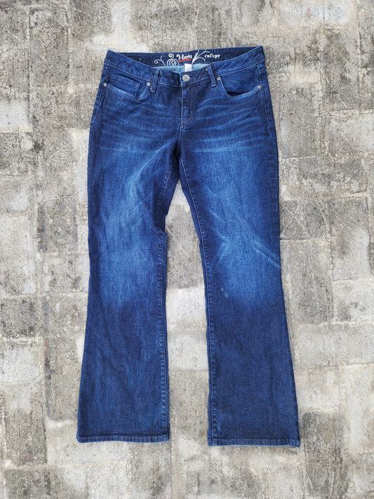 Vintage Vixxen Women Curvy Bootcut Fit Jeans (34)
