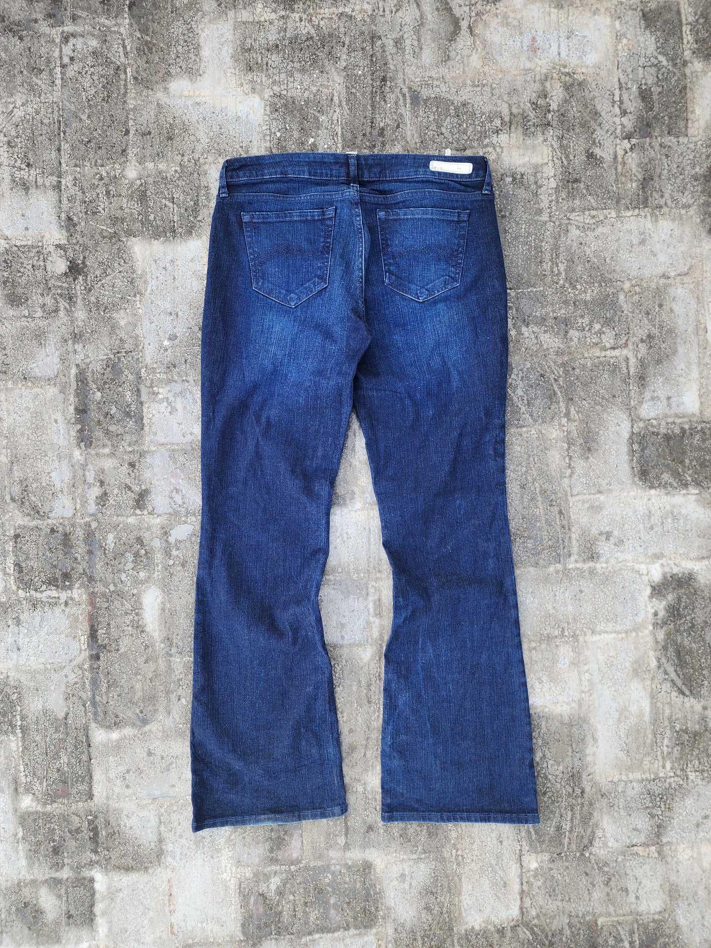 Vintage Vixxen Women Curvy Bootcut Fit Jeans (34)