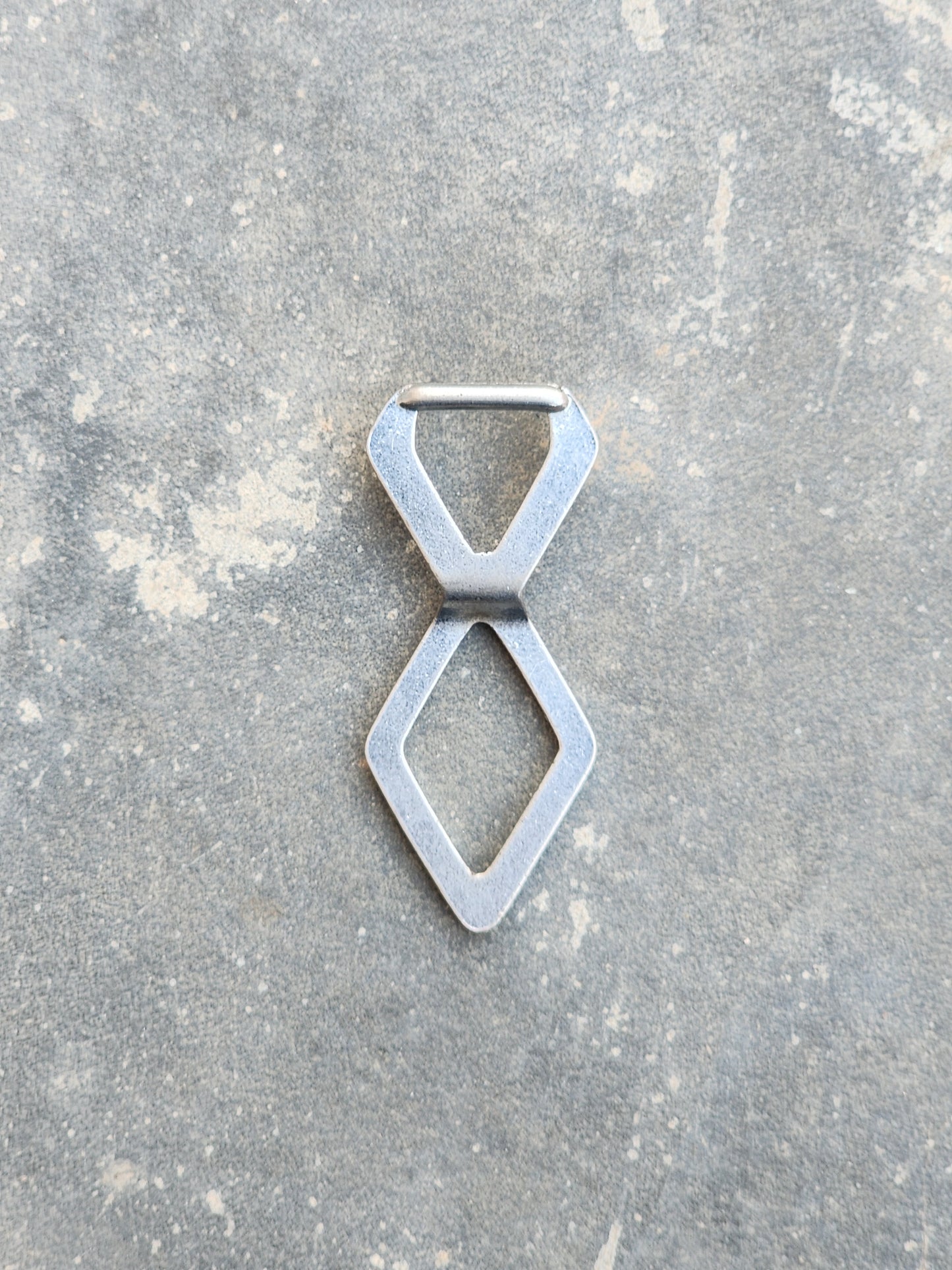 Vintage Intersecting Diamond Shapes Pendant