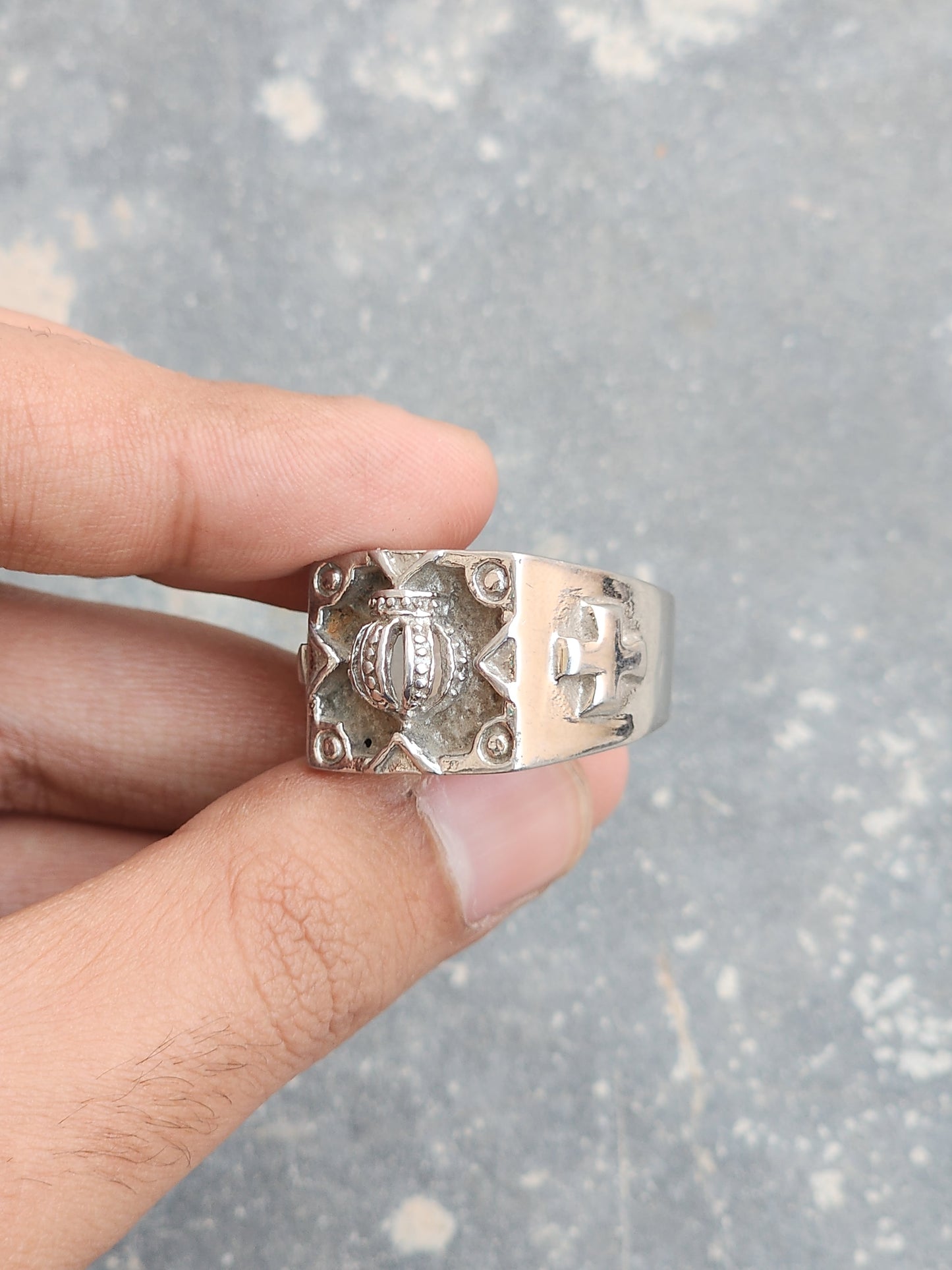 Vintage King Crown Ring