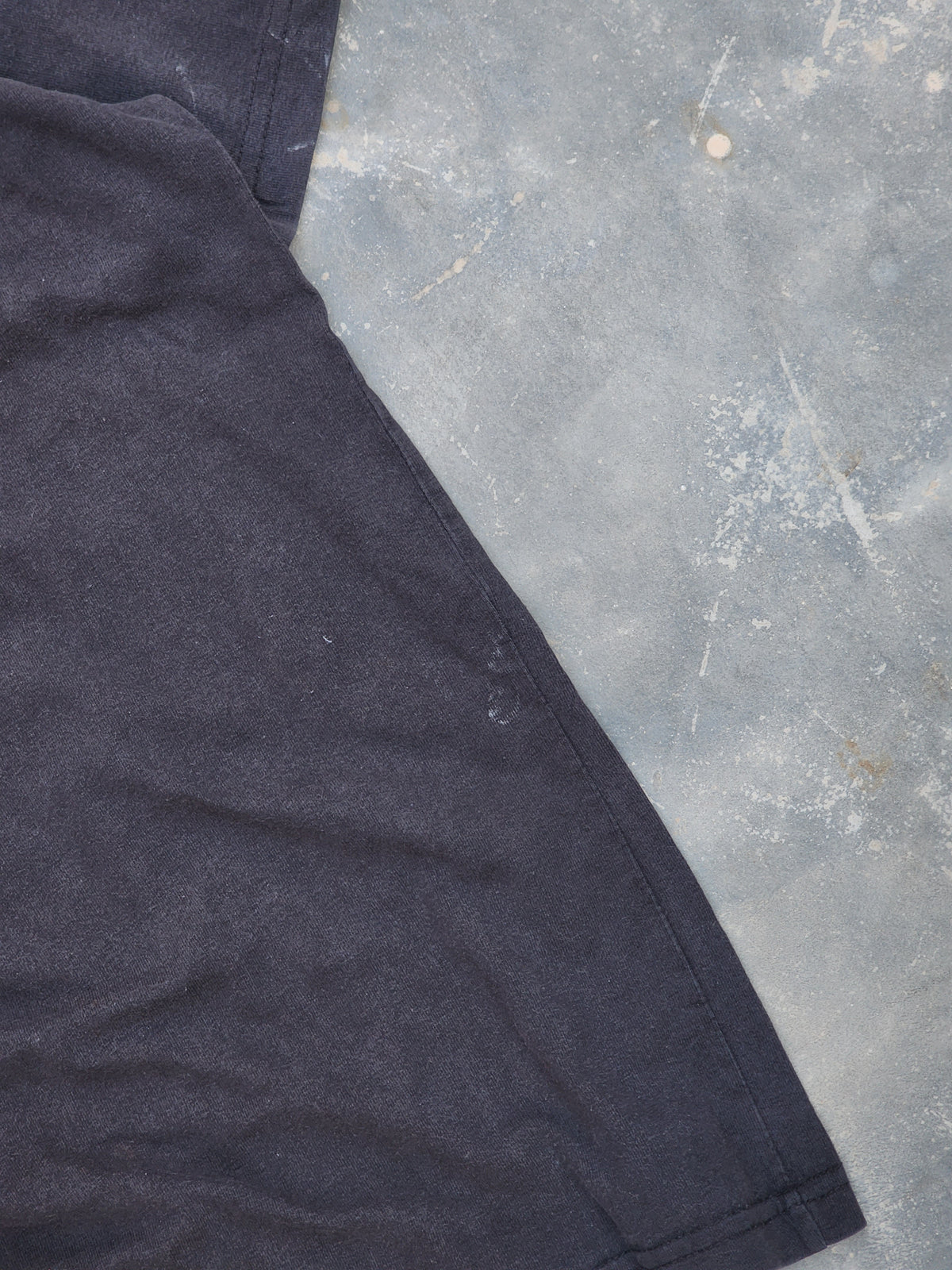 Vintage Y2K 2003 No Fear Skull Graphic Tee (L)