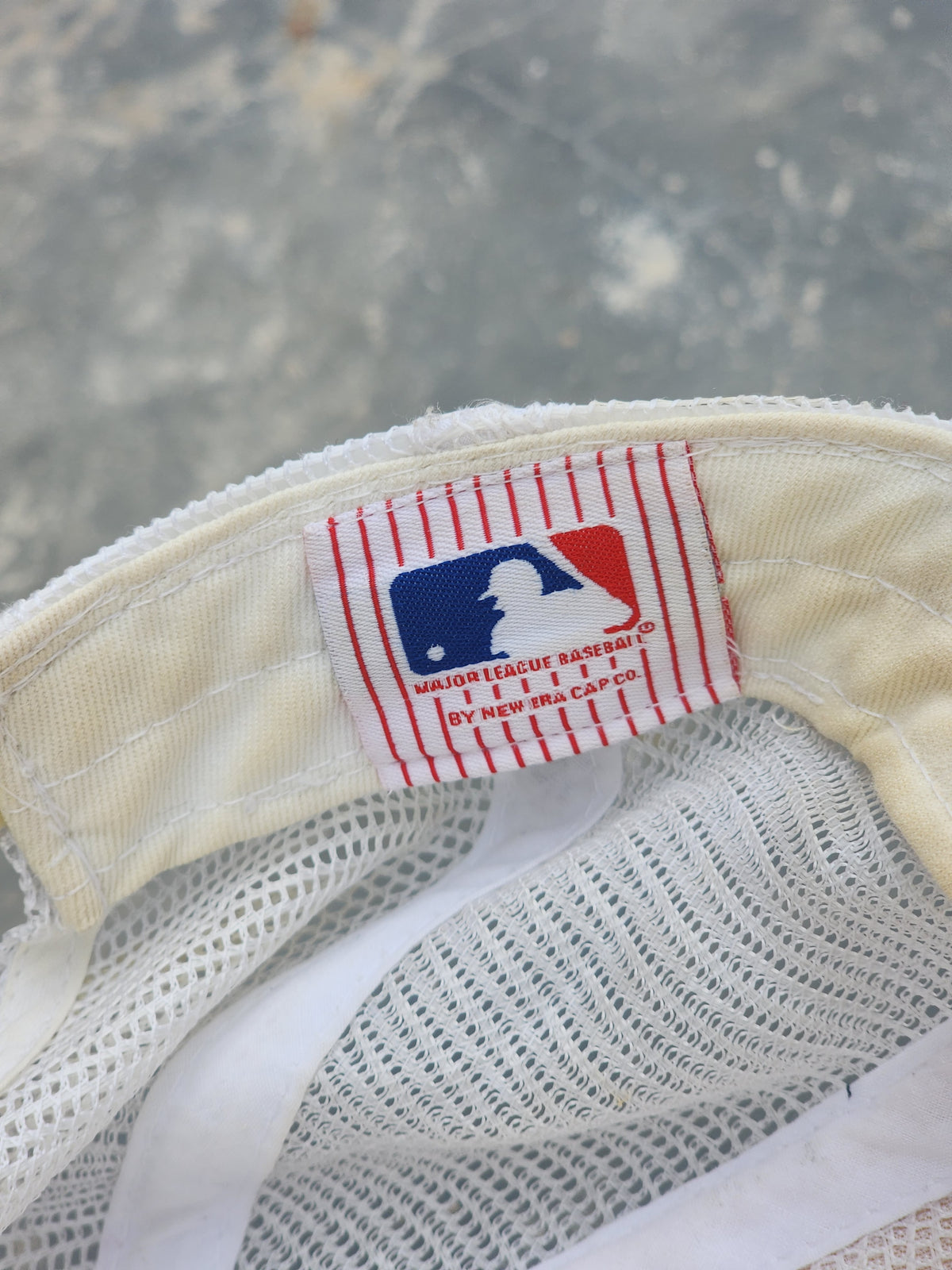 Vintage New York Yankees MLB New Era White Trucker Hat