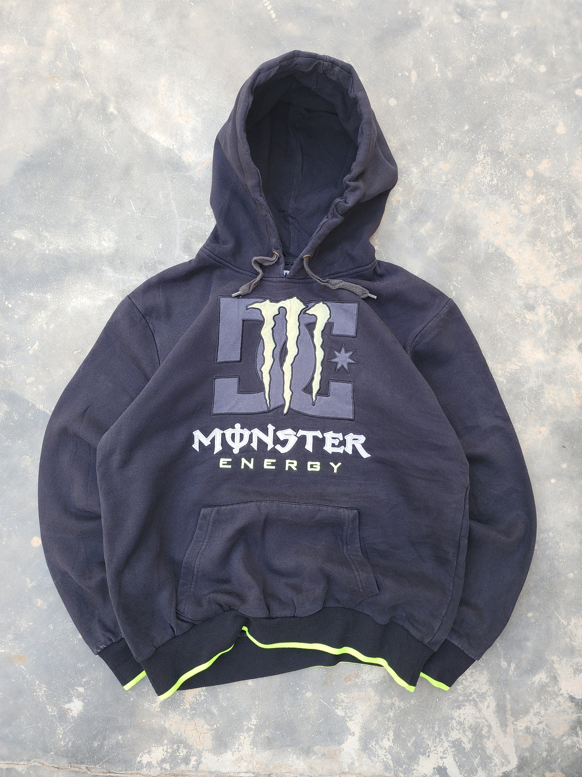 Y2K DC Shoes x Monster Energy Black Hoodie (L)