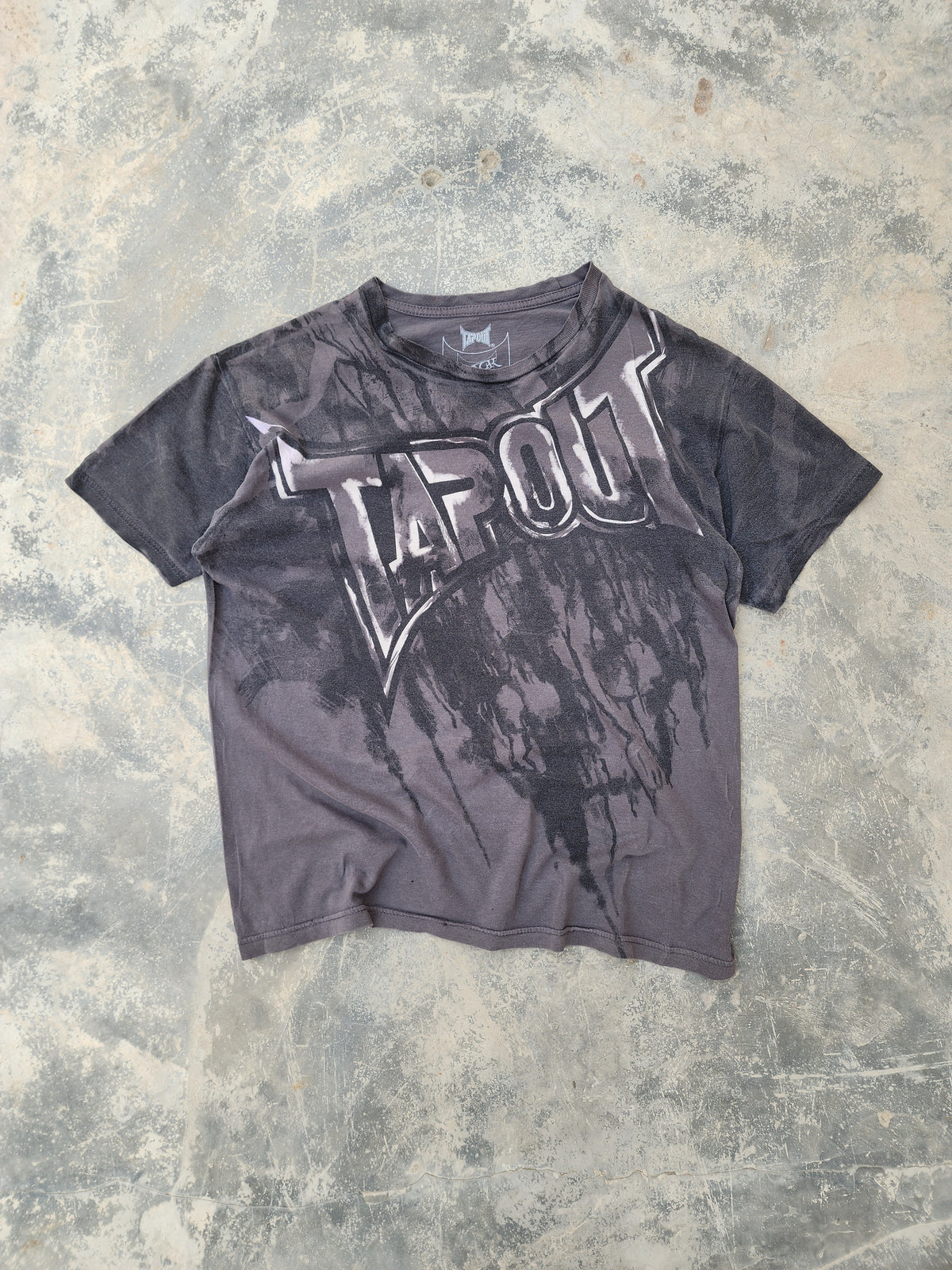 Vintage Y2K Tapout Black Label Collection Tee (M)