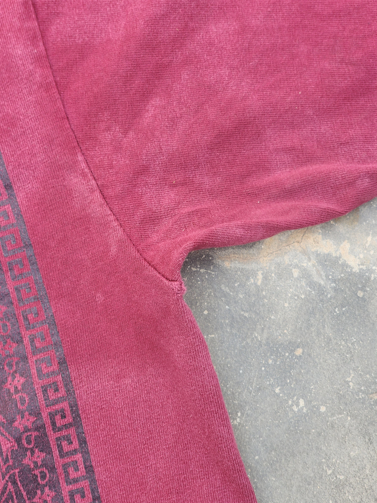Pro Club Burgundy Cali Bear Bandana Graphic Tee (L)
