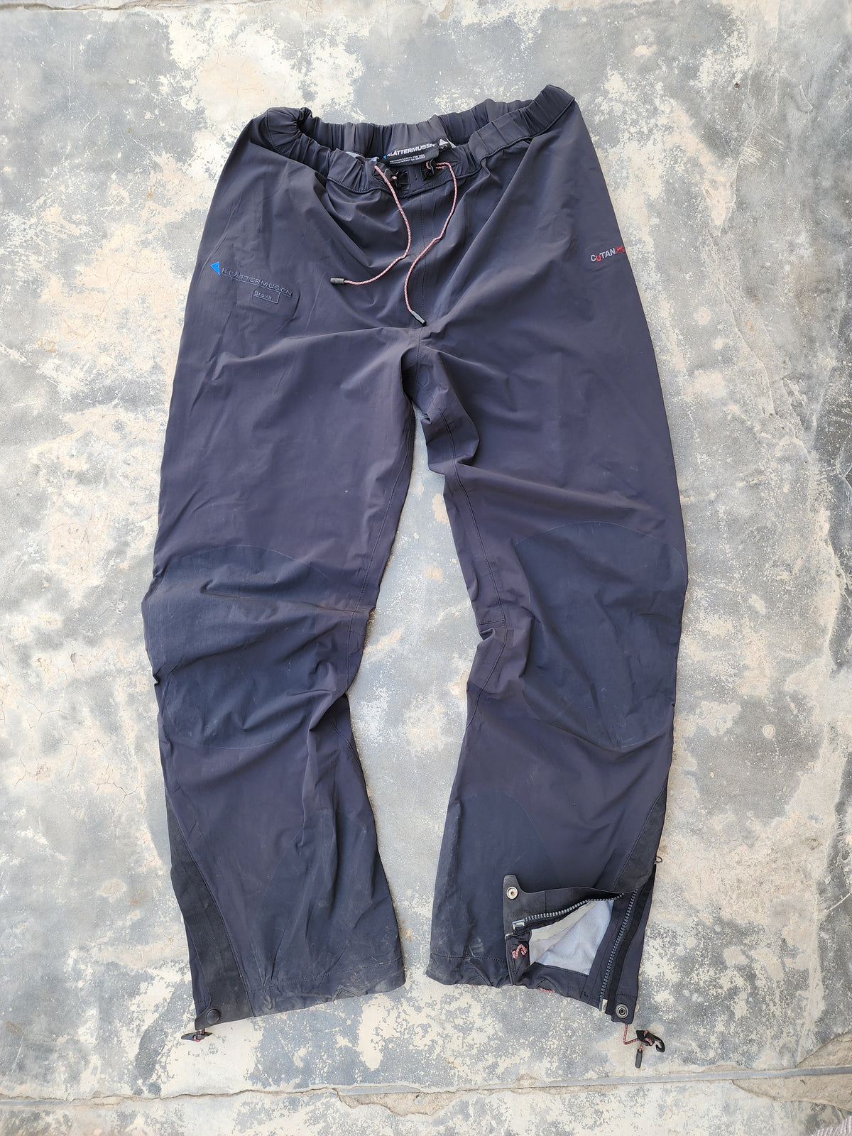 Klattermusen Heavy Duty Hiking Flared Trackpants (L)