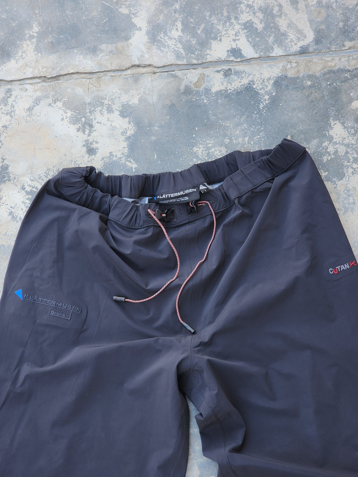 Klattermusen Heavy Duty Hiking Flared Trackpants (L)