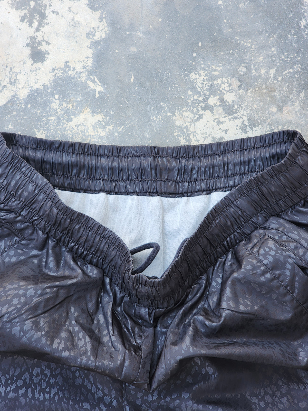 Vintage Champion Black Panther Print Cuffed Trackpants (M)