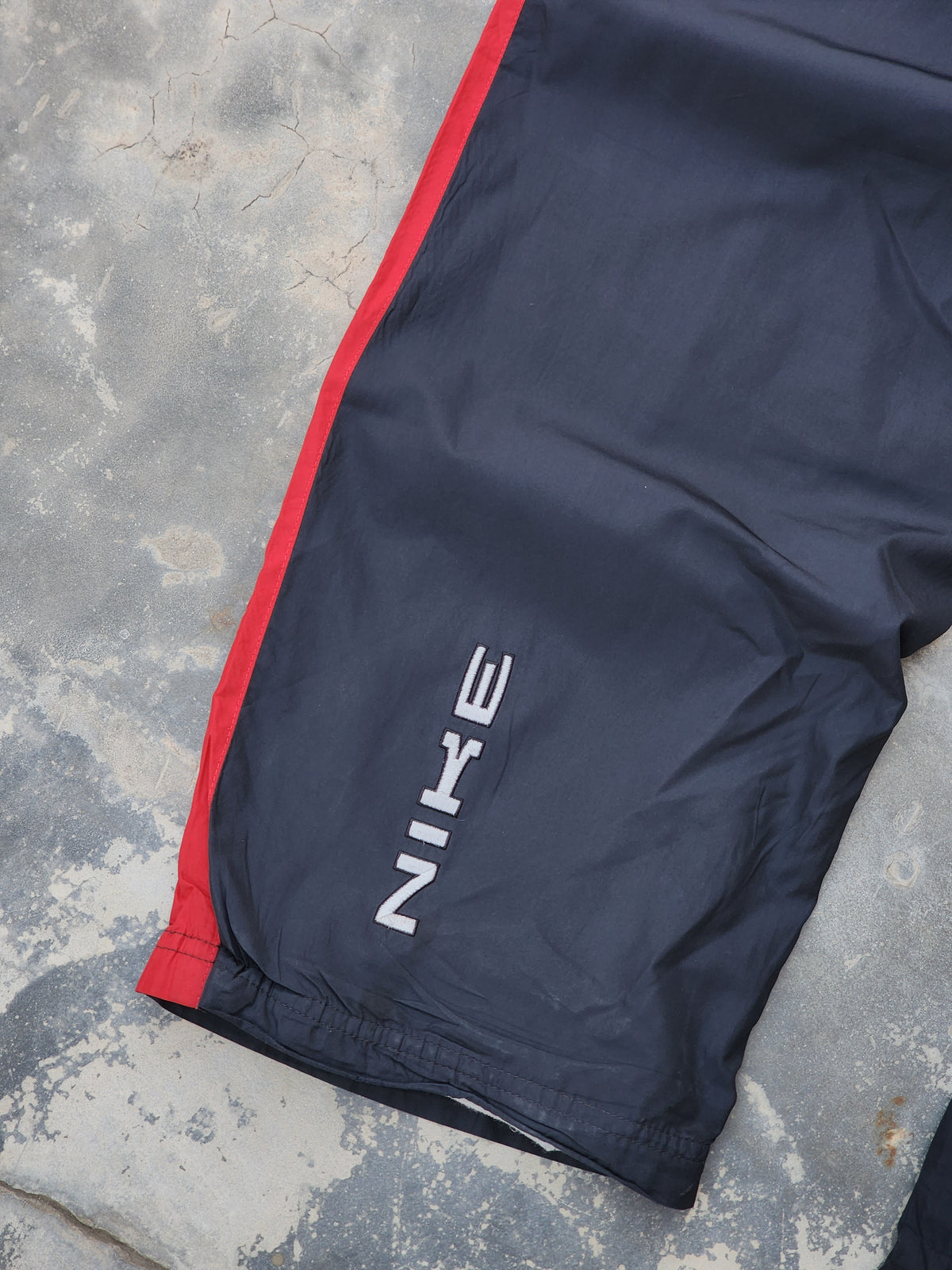 Vintage Nike Black and Red Trackpants (M)