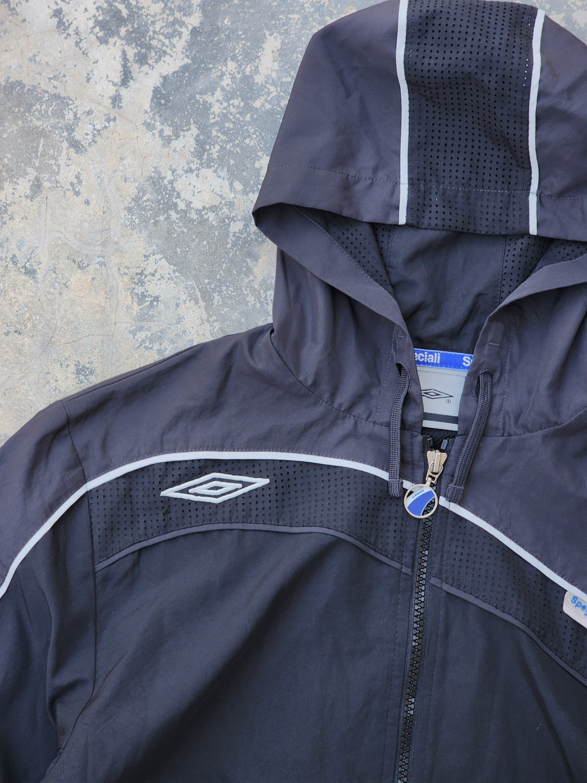 Vintage 2000s Umbro Black Speciali Full-Zip Hooded Windbreaker Track Jacket (S/M)