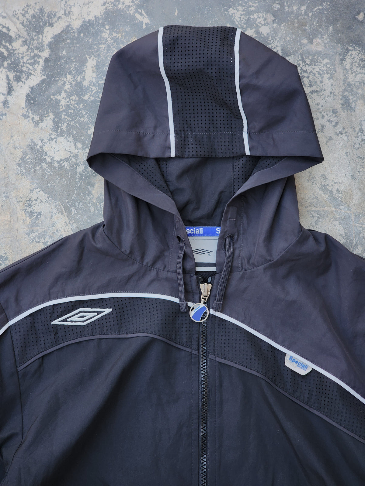 Vintage 2000s Umbro Black Speciali Full-Zip Hooded Windbreaker Track Jacket (S/M)
