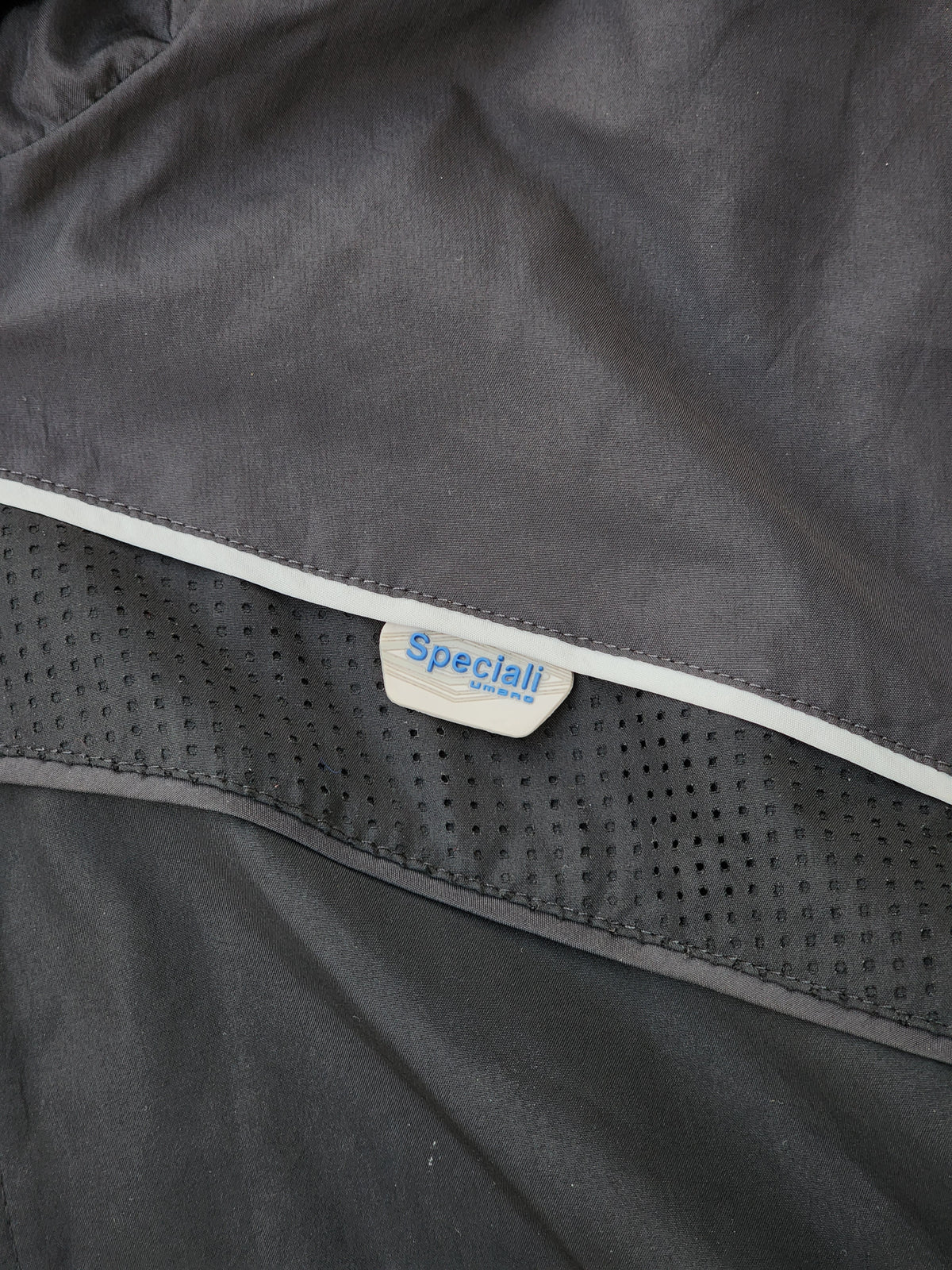 Vintage 2000s Umbro Black Speciali Full-Zip Hooded Windbreaker Track Jacket (S/M)