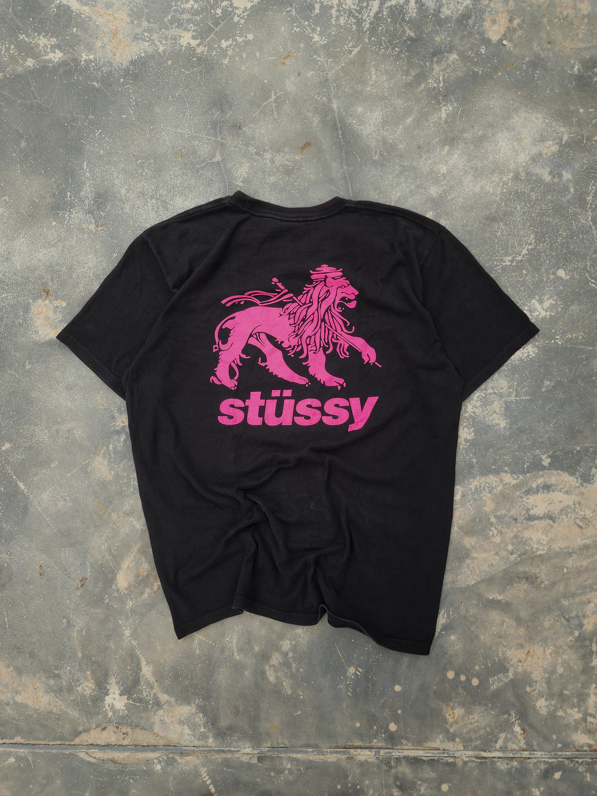 Stüssy Rasta Lion T-Shirt Black and Pink (L)