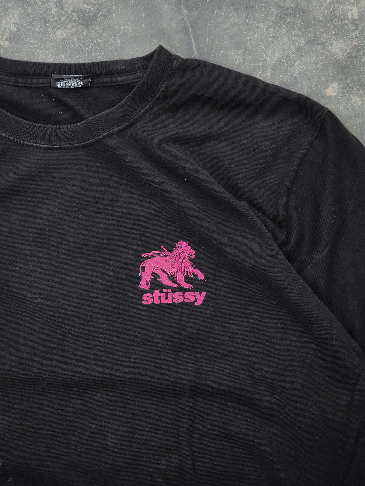 Stüssy Rasta Lion T-Shirt Black and Pink (L)