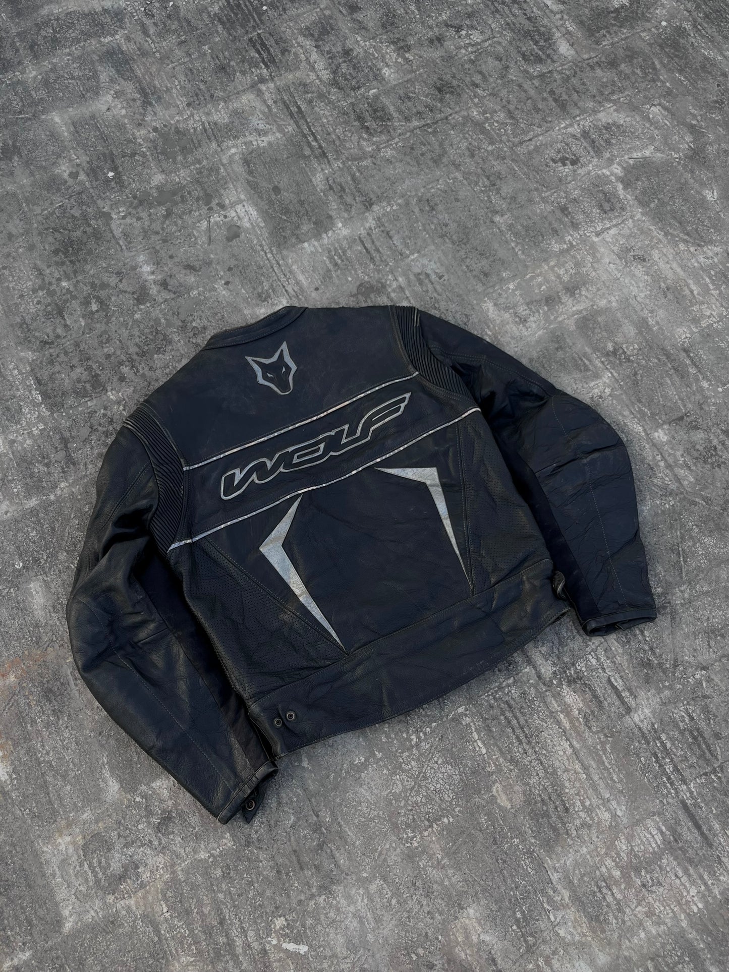 Vintage Wolf Leather Biker Jacket (L)