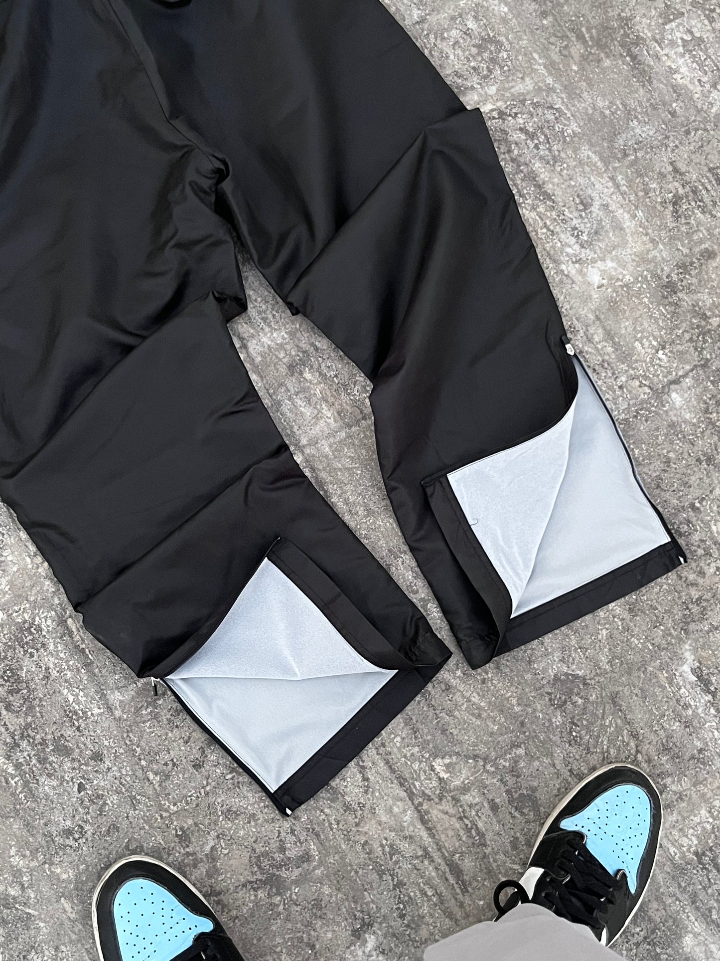 Yonex Black Trackpants (M)