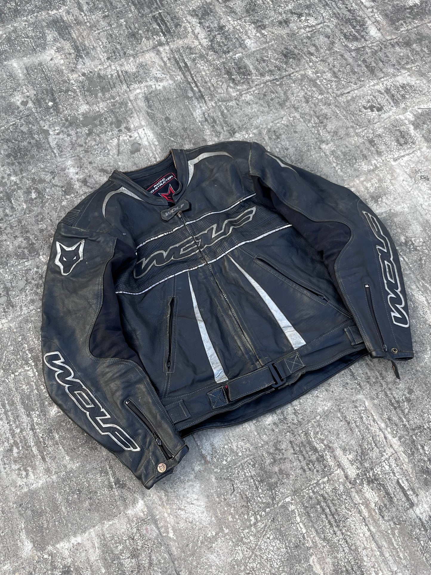 Vintage Wolf Leather Biker Jacket (L)
