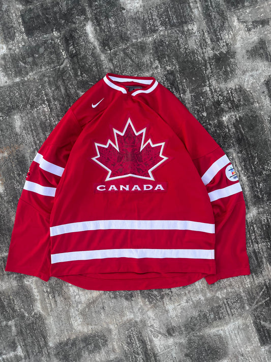 Vintage 2010 nike Canada hockey jersey